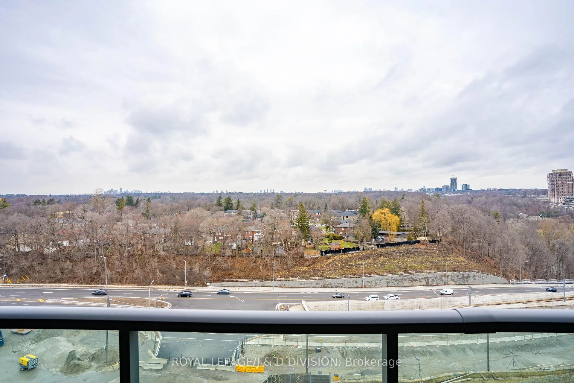 Photo 23 of Unit 824, 35 Brian Peck Crescent, Toronto, Thorncliffe Park — HOMEH