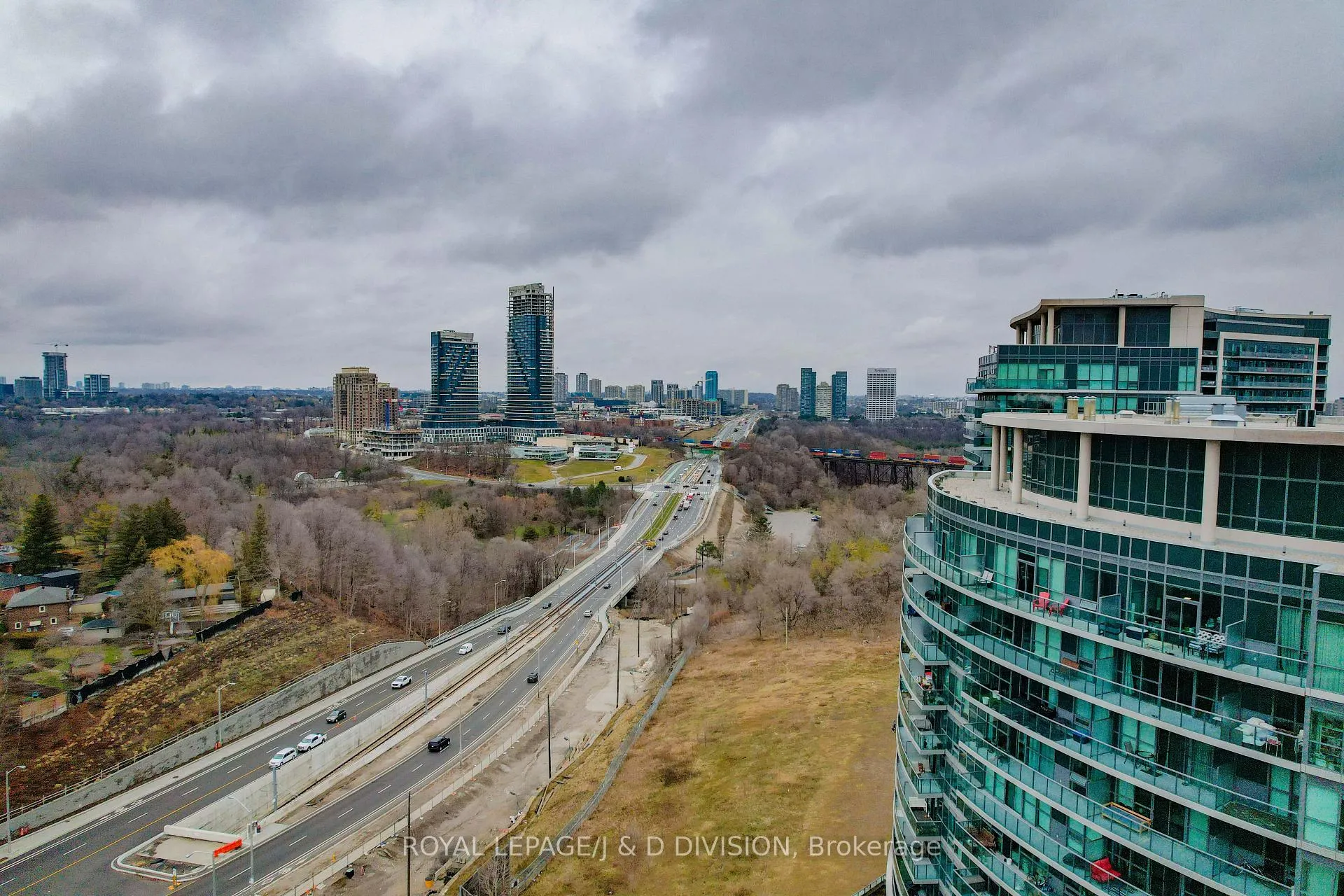 Photo 28 of Unit 824, 35 Brian Peck Crescent, Toronto, Thorncliffe Park — HOMEH