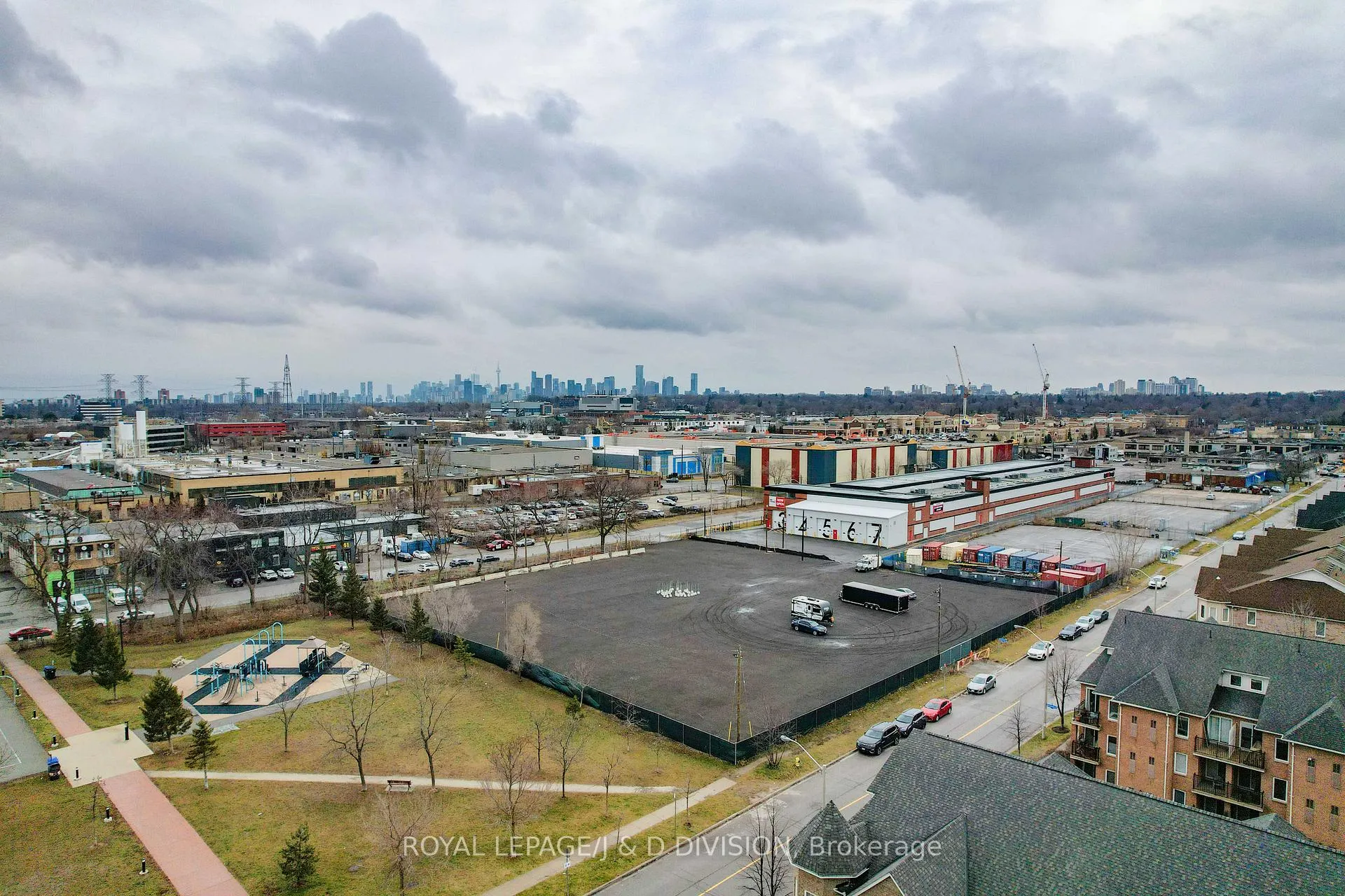 Photo 30 of Unit 824, 35 Brian Peck Crescent, Toronto, Thorncliffe Park — HOMEH