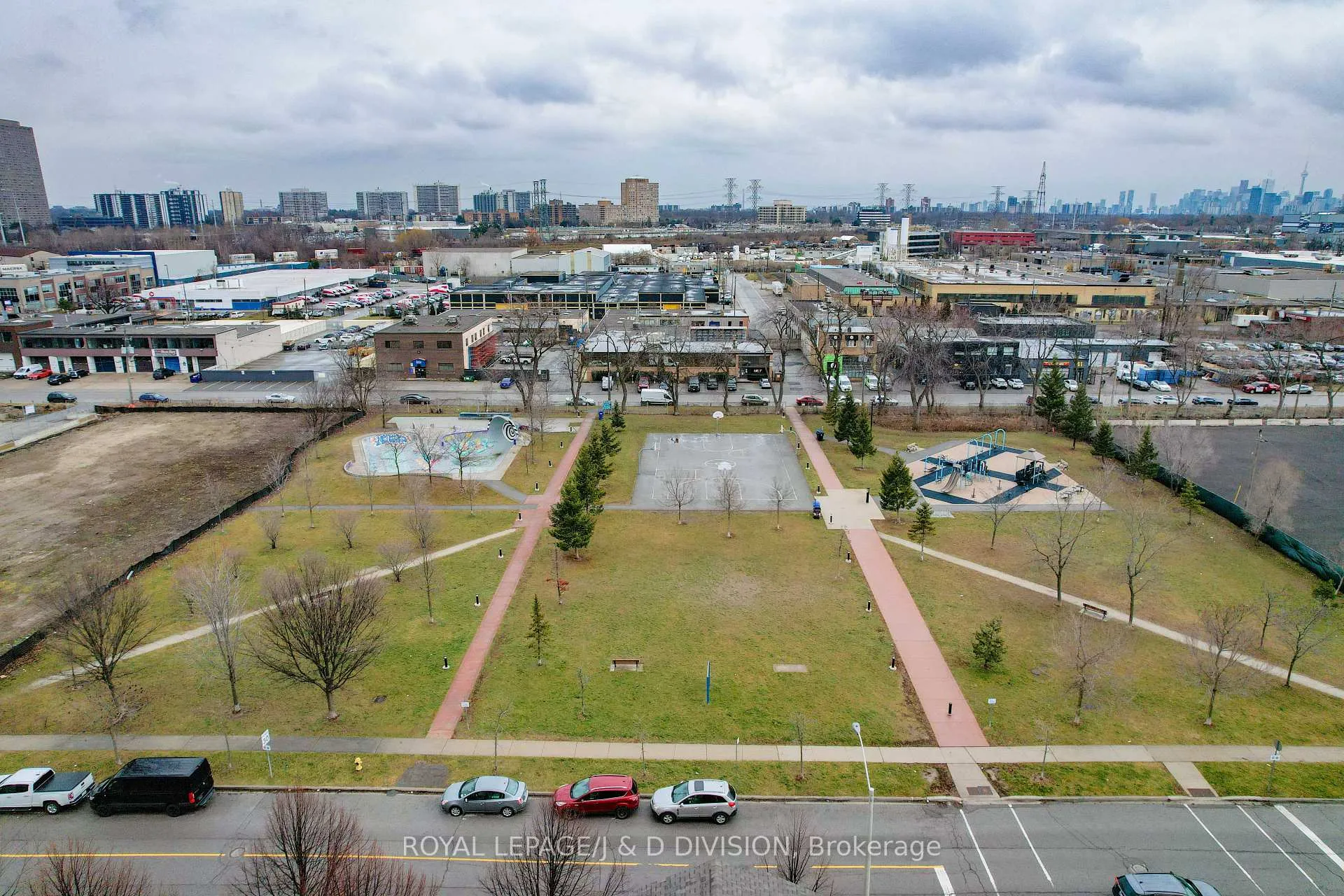Photo 31 of Unit 824, 35 Brian Peck Crescent, Toronto, Thorncliffe Park — HOMEH