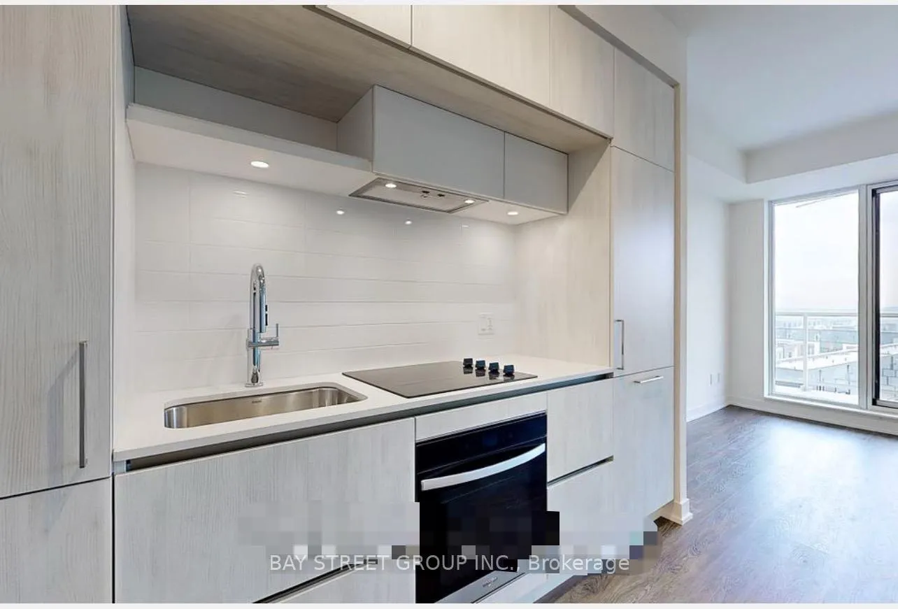 Photo 6 of Unit 222, 2 David Eyer Road, Richmond Hill, Rural Richmond Hill — HOMEH