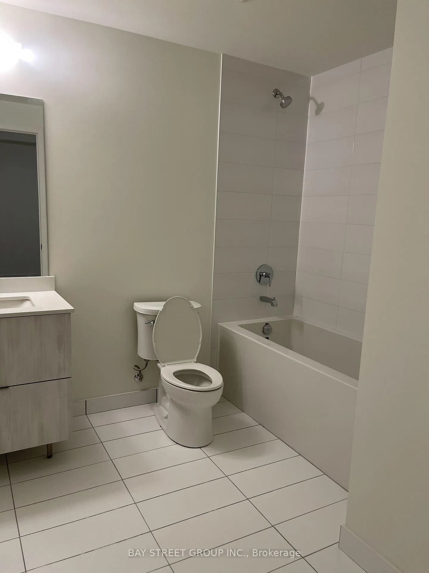 Photo 10 of Unit 222, 2 David Eyer Road, Richmond Hill, Rural Richmond Hill — HOMEH