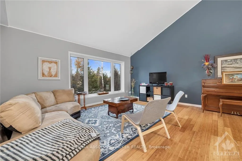 Photo 3 of 3445 Baskins Beach Road, Ottawa, Dunrobin Shores — HOMEH
