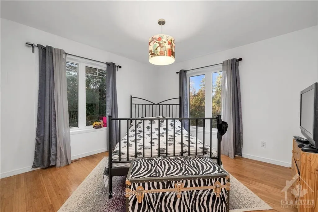 Photo 10 of 3445 Baskins Beach Road, Ottawa, Dunrobin Shores — HOMEH