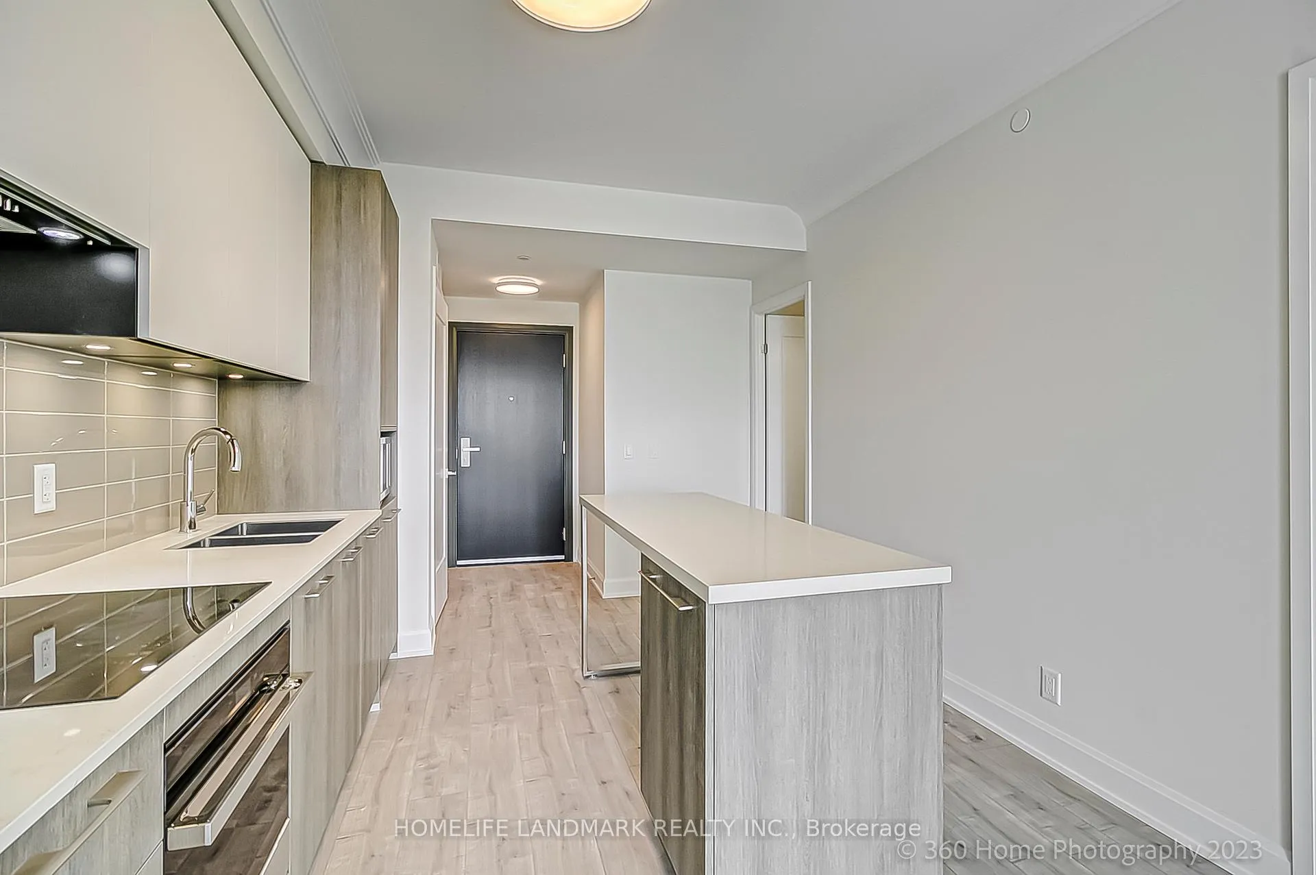 Photo 7 of Unit 1103, 8 Water Walk Drive, Markham, Unionville — HOMEH
