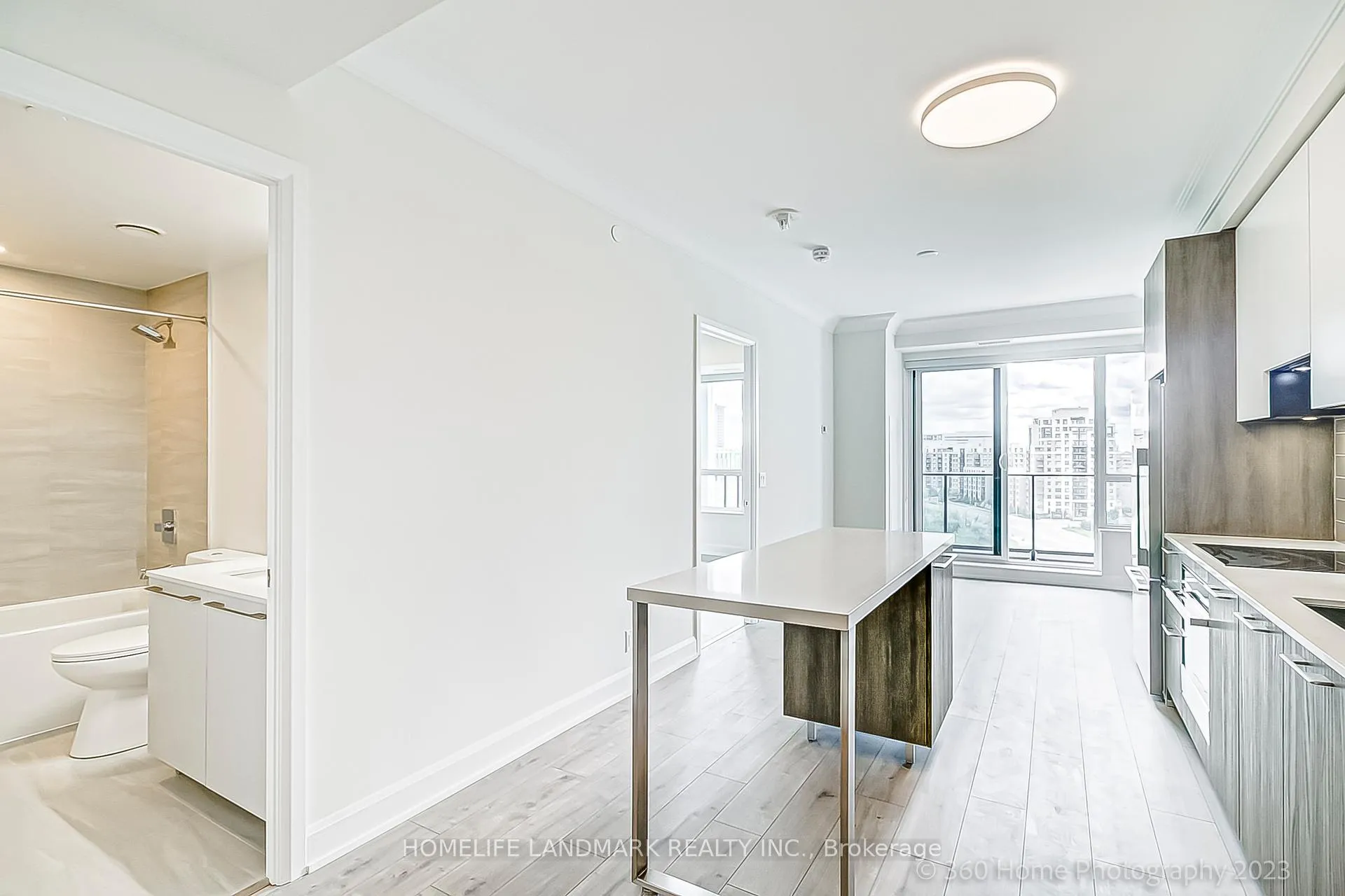 Photo 17 of Unit 1103, 8 Water Walk Drive, Markham, Unionville — HOMEH