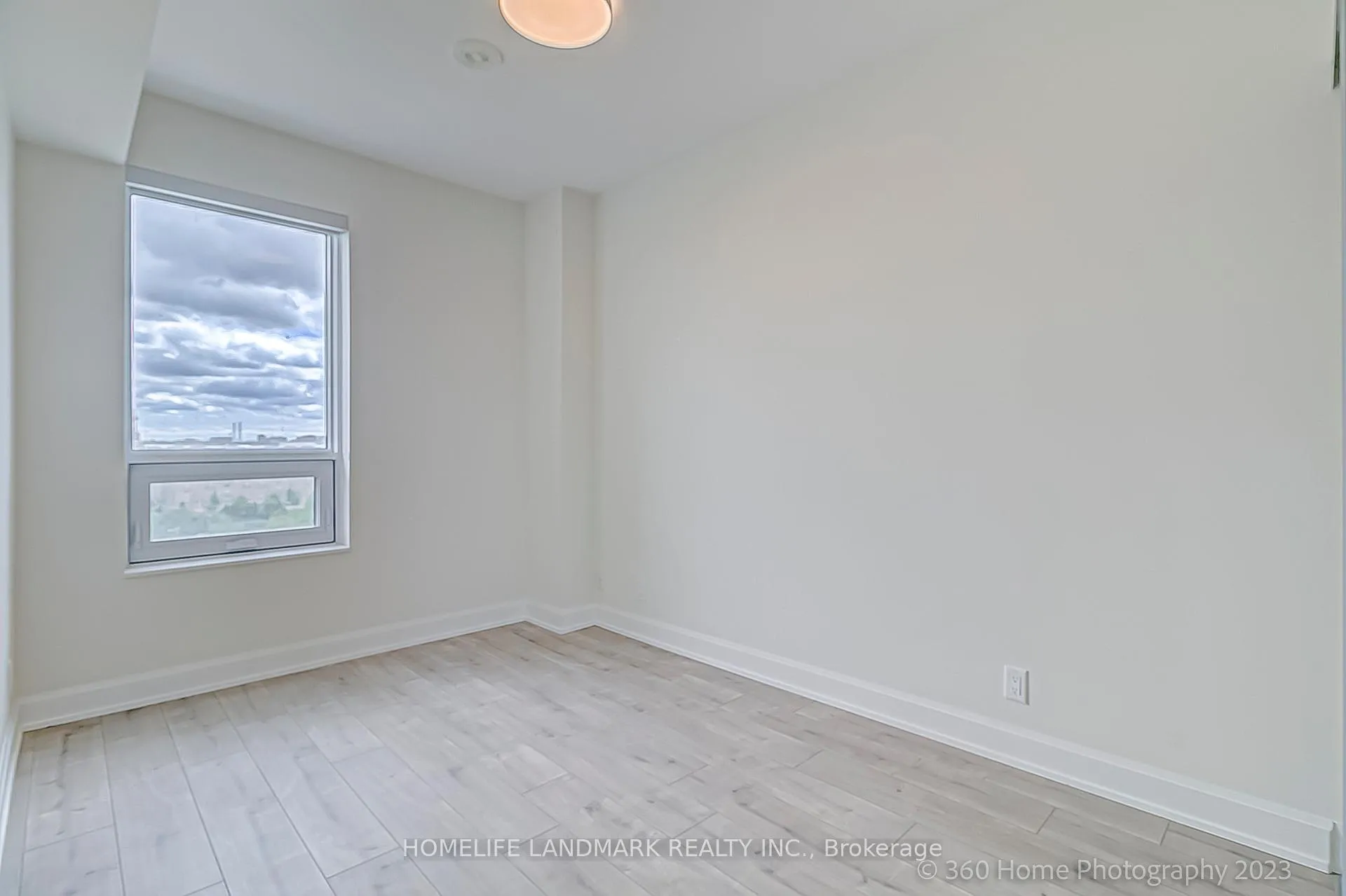 Photo 28 of Unit 1103, 8 Water Walk Drive, Markham, Unionville — HOMEH
