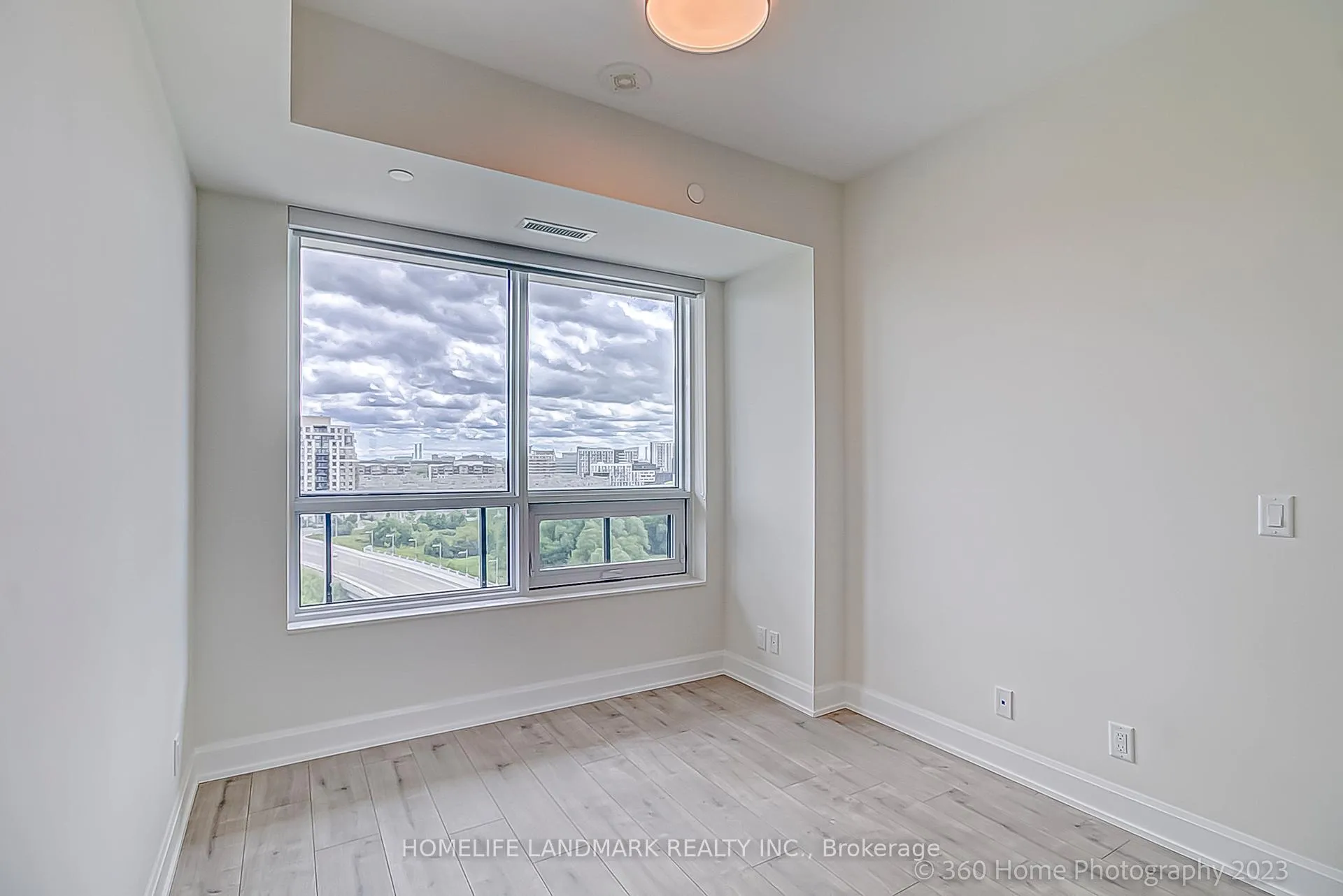 Photo 38 of Unit 1103, 8 Water Walk Drive, Markham, Unionville — HOMEH