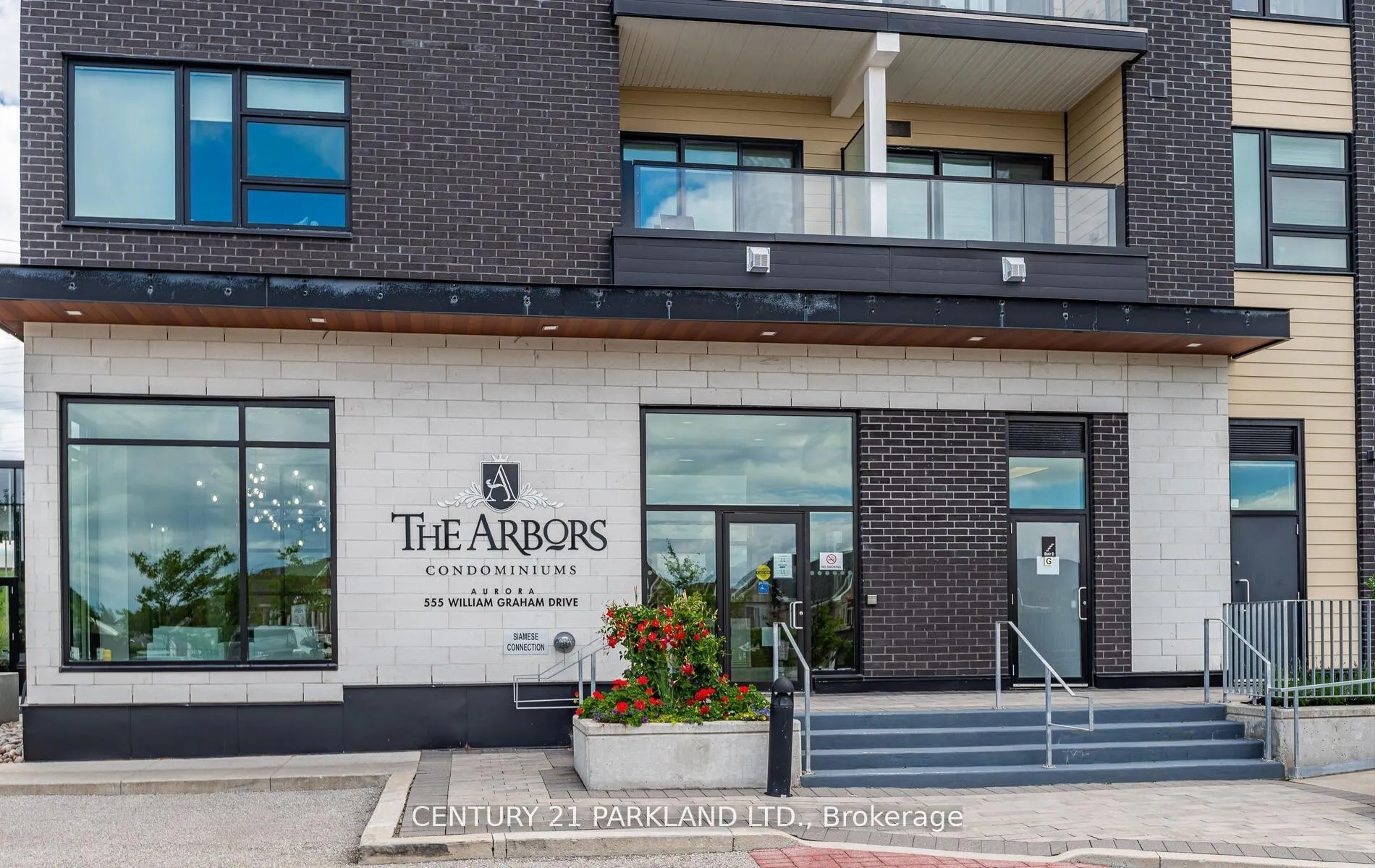 Photo 1 of Unit 438, 555 William Graham Drive W, Aurora, Rural Aurora — HOMEH