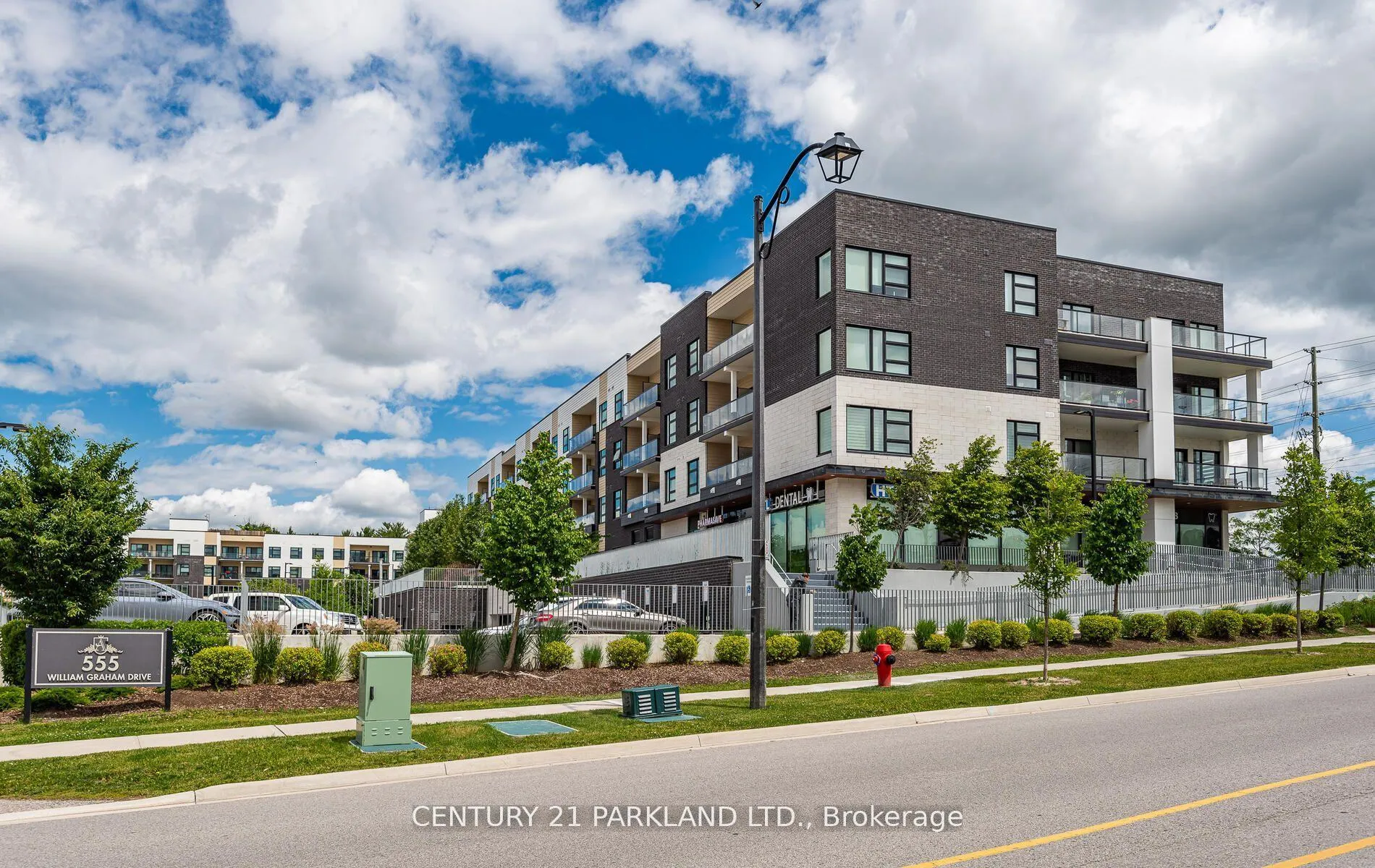 Photo 3 of Unit 438, 555 William Graham Drive W, Aurora, Rural Aurora — HOMEH