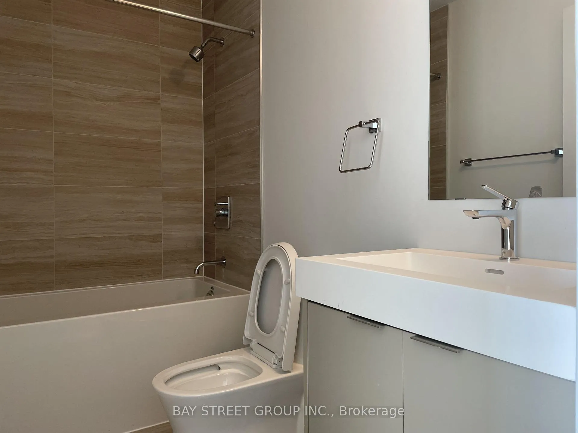 Photo 7 of Unit 3203, 2920 Highway 7, Vaughan, Concord — HOMEH
