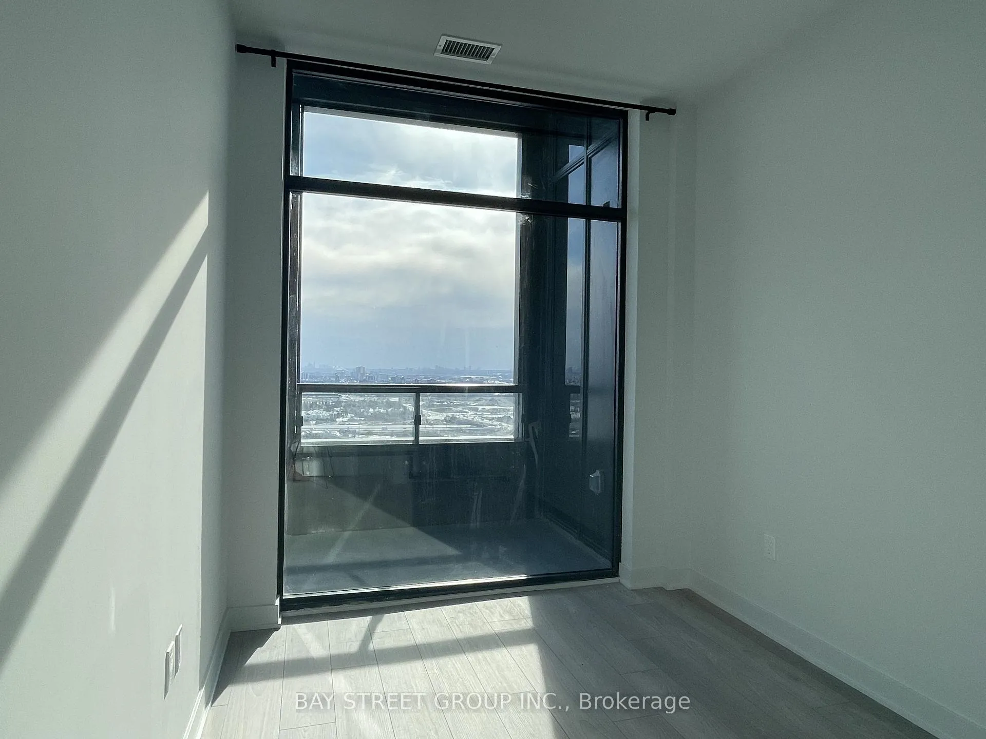 Photo 10 of Unit 3203, 2920 Highway 7, Vaughan, Concord — HOMEH