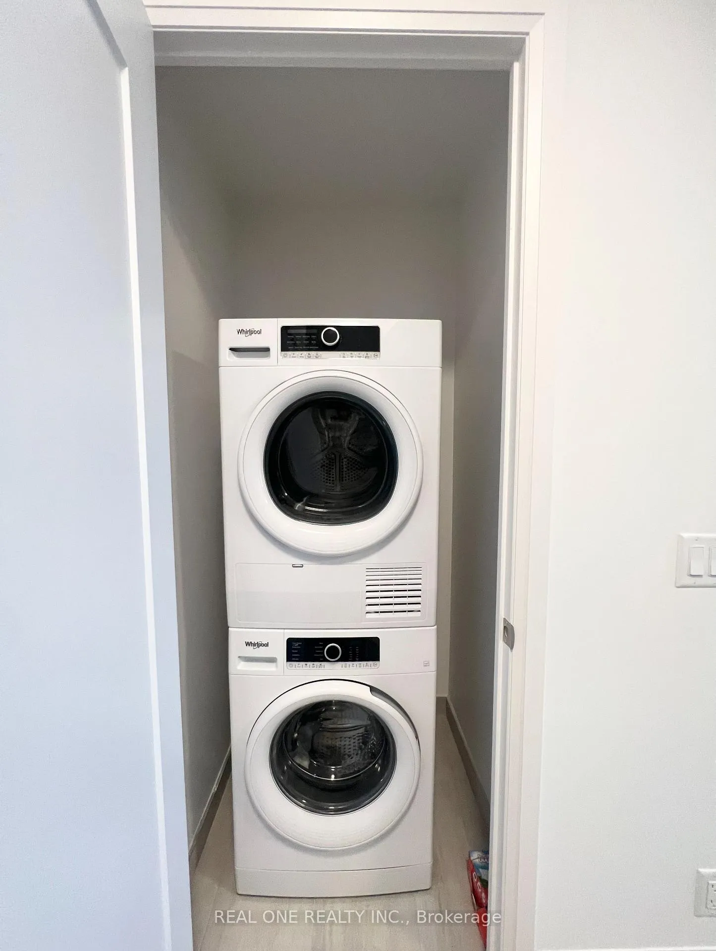 Photo 7 of Unit 3608, 18 Water Walk Drive, Markham, Unionville — HOMEH