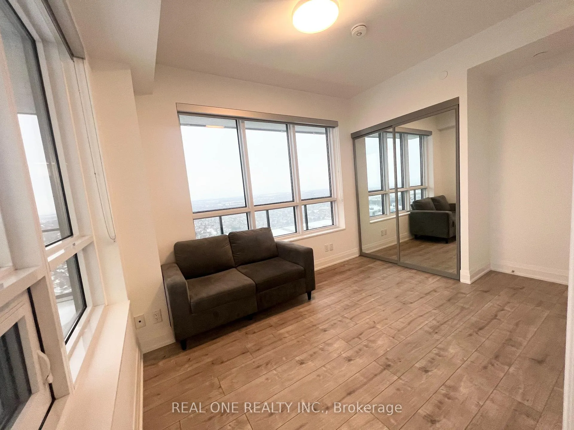 Photo 11 of Unit 3608, 18 Water Walk Drive, Markham, Unionville — HOMEH