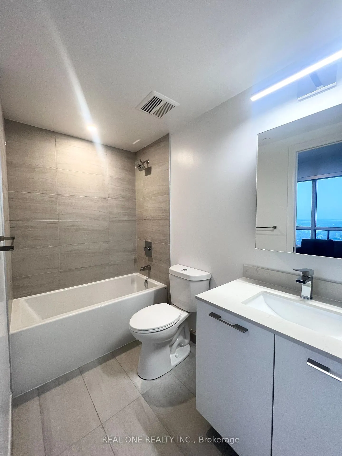Photo 12 of Unit 3608, 18 Water Walk Drive, Markham, Unionville — HOMEH