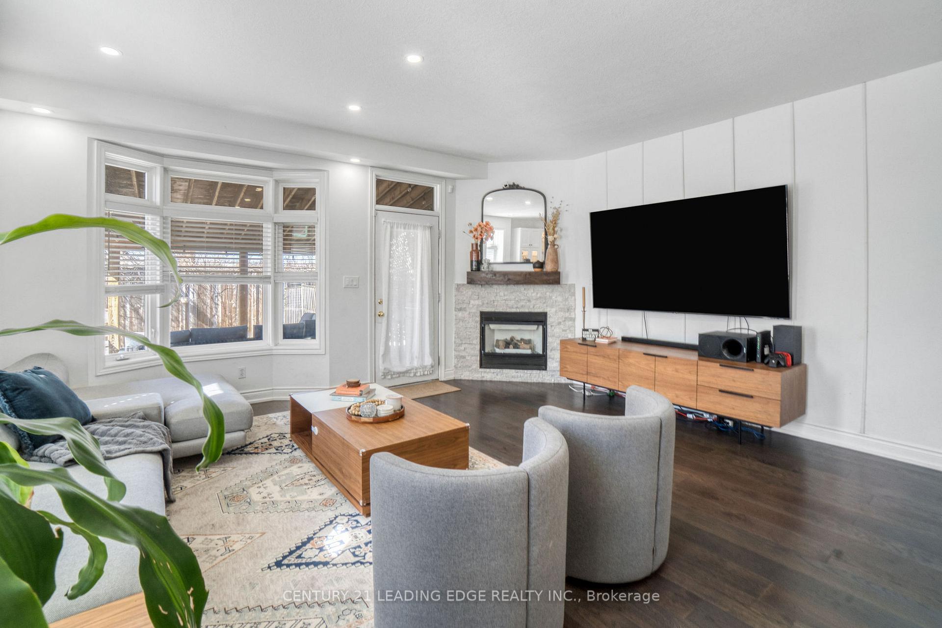 Photo 8 of 1417 Treeland Street, Burlington, Freeman — HOMEH