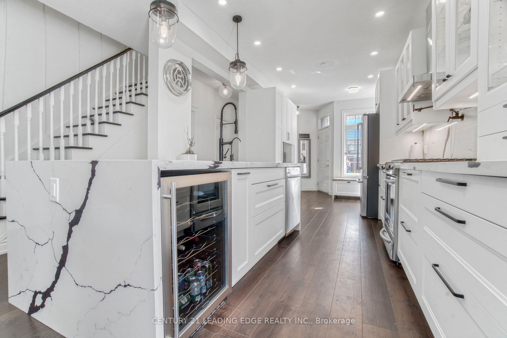 Photo 14 of 1417 Treeland Street, Burlington, Freeman — HOMEH
