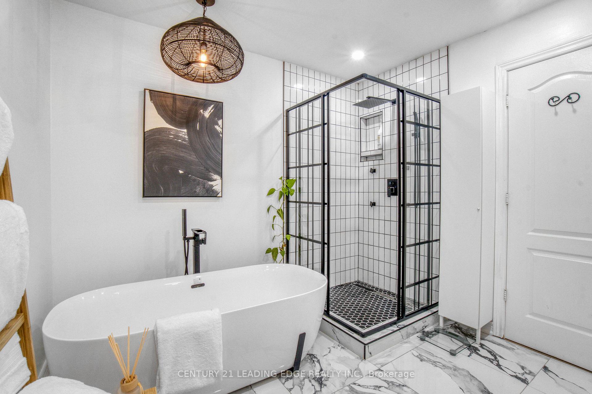 Photo 21 of 1417 Treeland Street, Burlington, Freeman — HOMEH