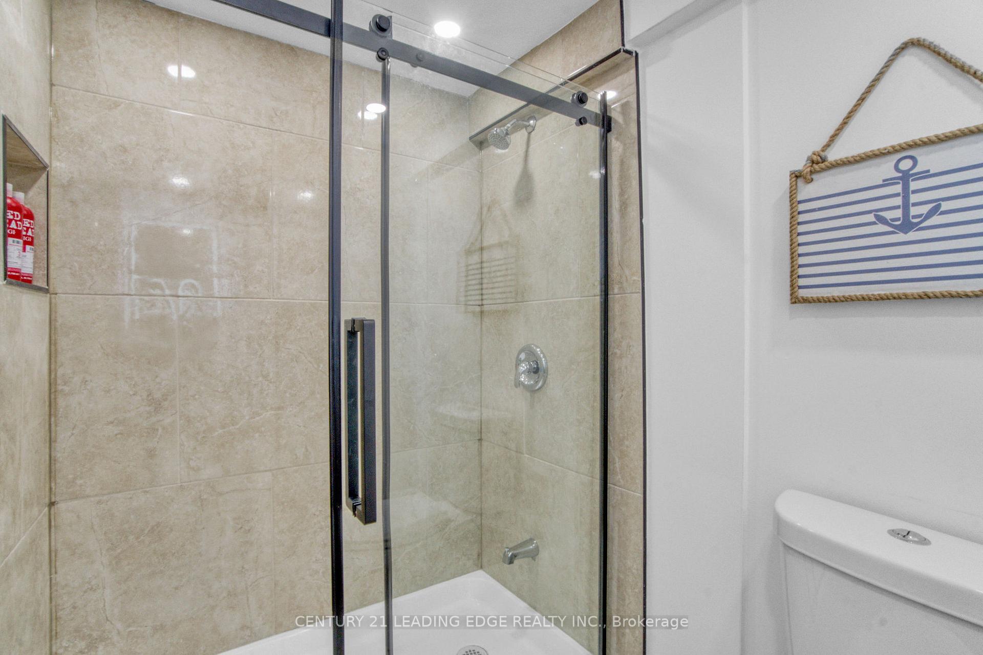 Photo 33 of 1417 Treeland Street, Burlington, Freeman — HOMEH