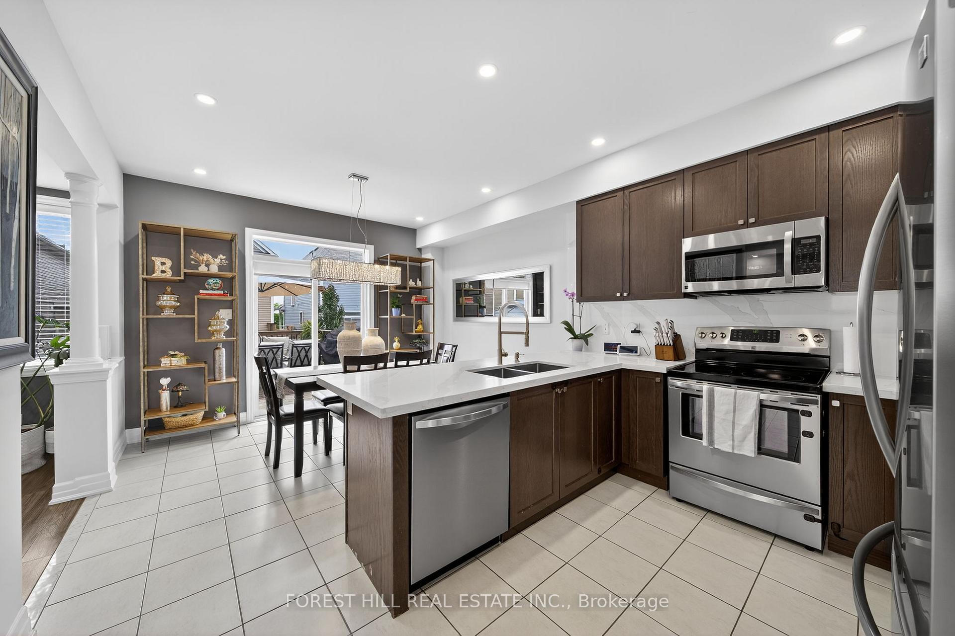 Photo 17 of 31 Lundigan Drive, Georgina, Keswick South — HOMEH