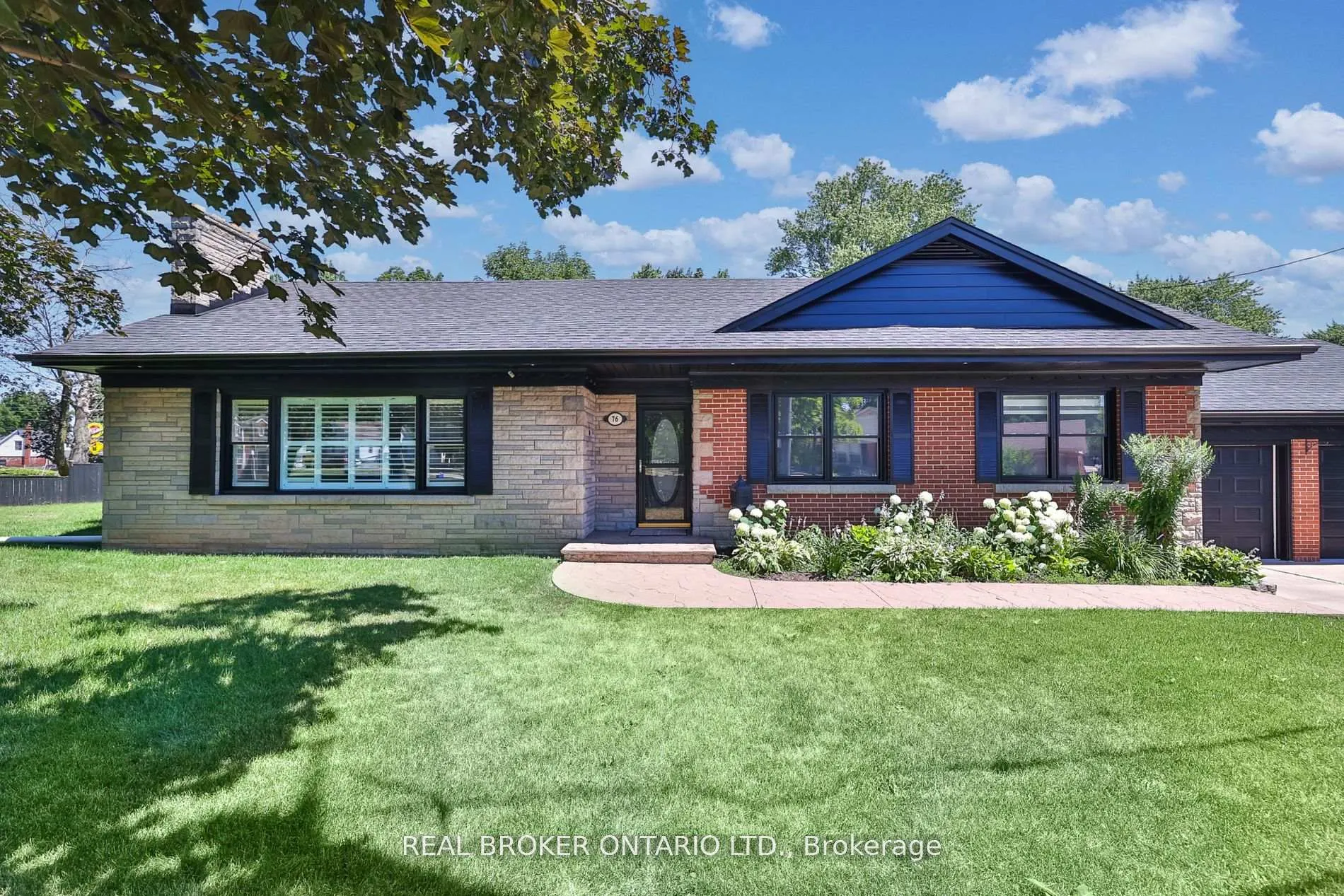 Photo 2 of 76 Randall Avenue, Hamilton, Stoney Creek Mountain — HOMEH