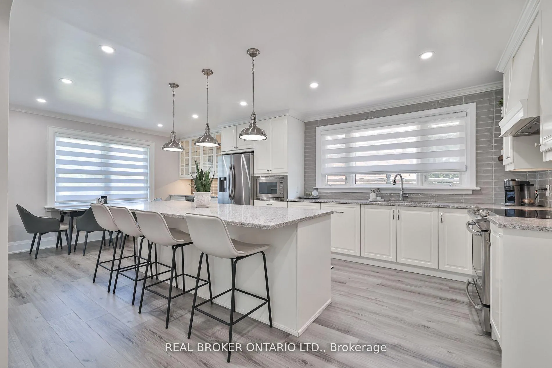 Photo 11 of 76 Randall Avenue, Hamilton, Stoney Creek Mountain — HOMEH