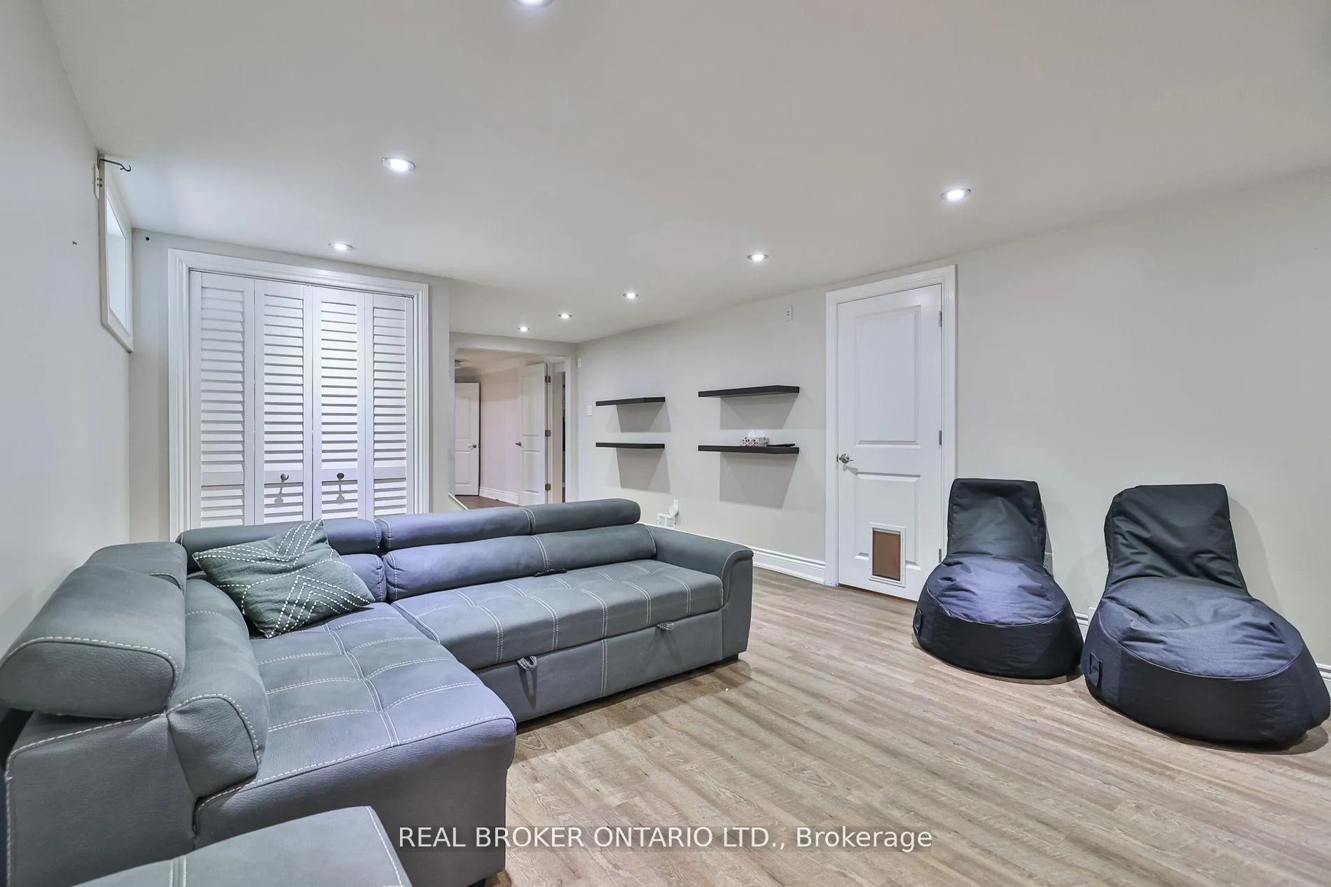 Photo 31 of 76 Randall Avenue, Hamilton, Stoney Creek Mountain — HOMEH