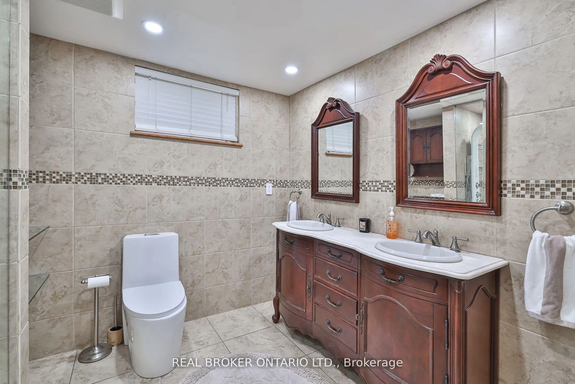 Photo 35 of 76 Randall Avenue, Hamilton, Stoney Creek Mountain — HOMEH