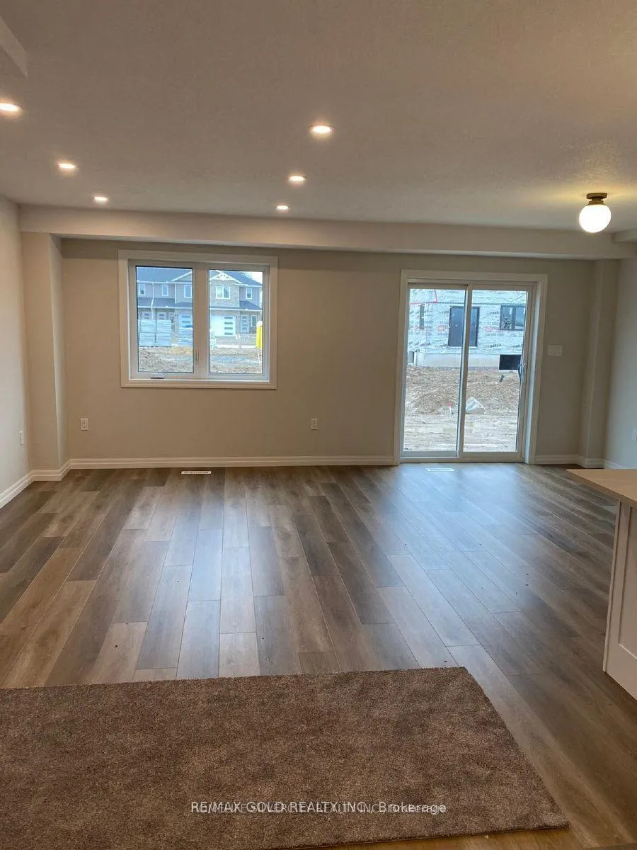 Photo 9 of 29 Trailside Drive, St. Marys — HOMEH