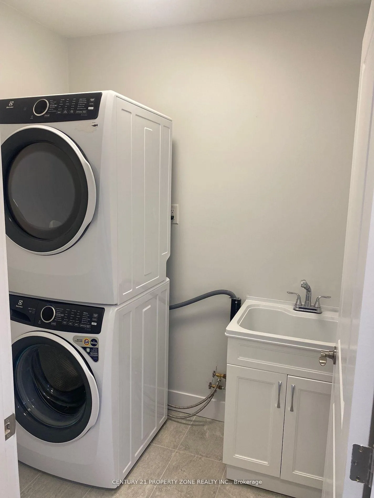 Photo 21 of Unit Main, 500 Karn Street, Kitchener — HOMEH