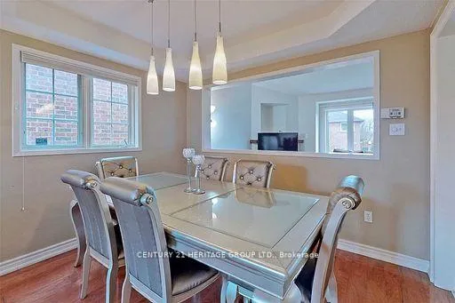 Photo 5 of 46 Rush Road, Aurora, Bayview Wellington — HOMEH