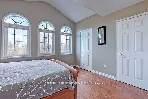 Photo 16 of 46 Rush Road, Aurora, Bayview Wellington — HOMEH