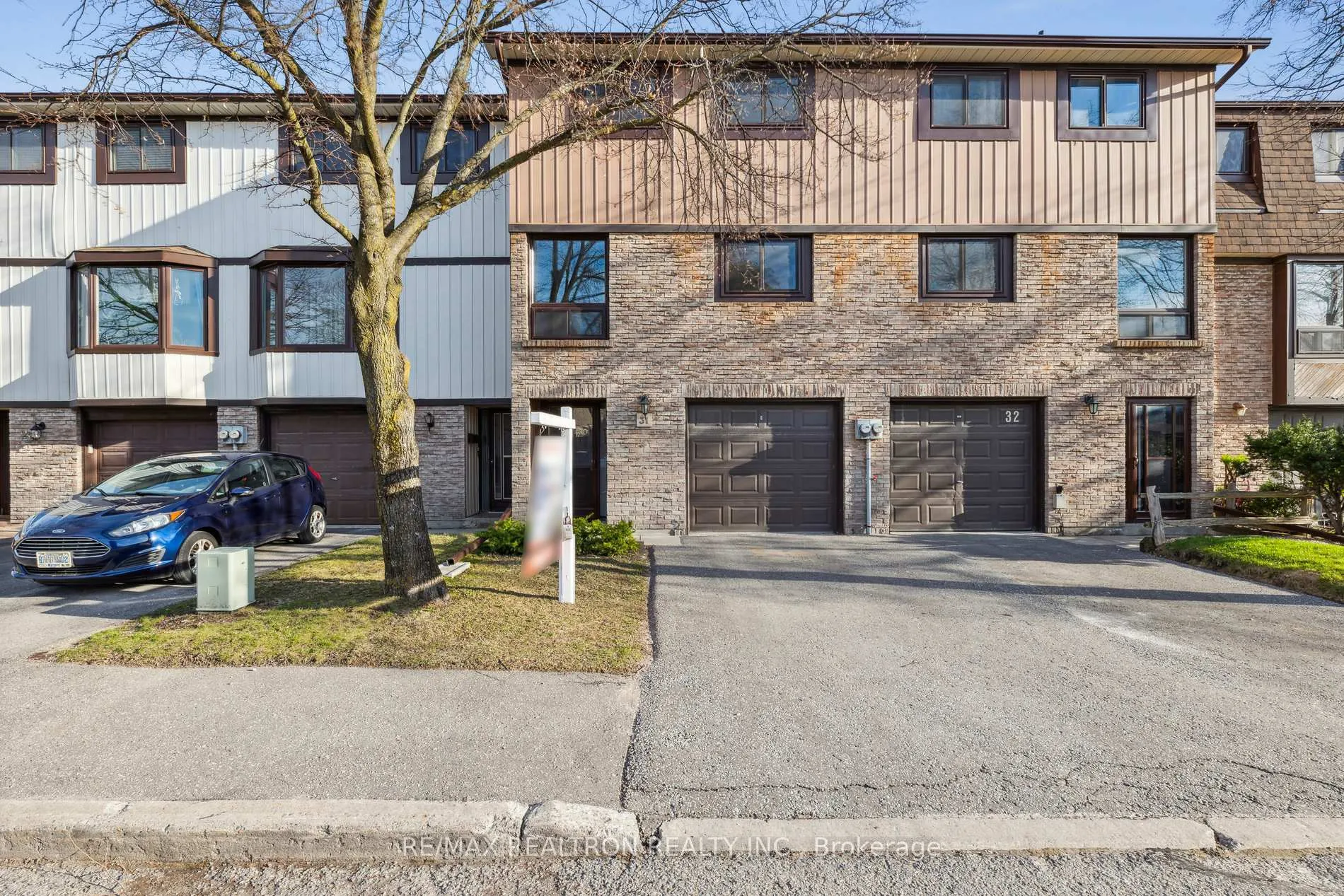 Photo 2 of Unit 31, 221 Ormond Drive, Oshawa, Samac — HOMEH