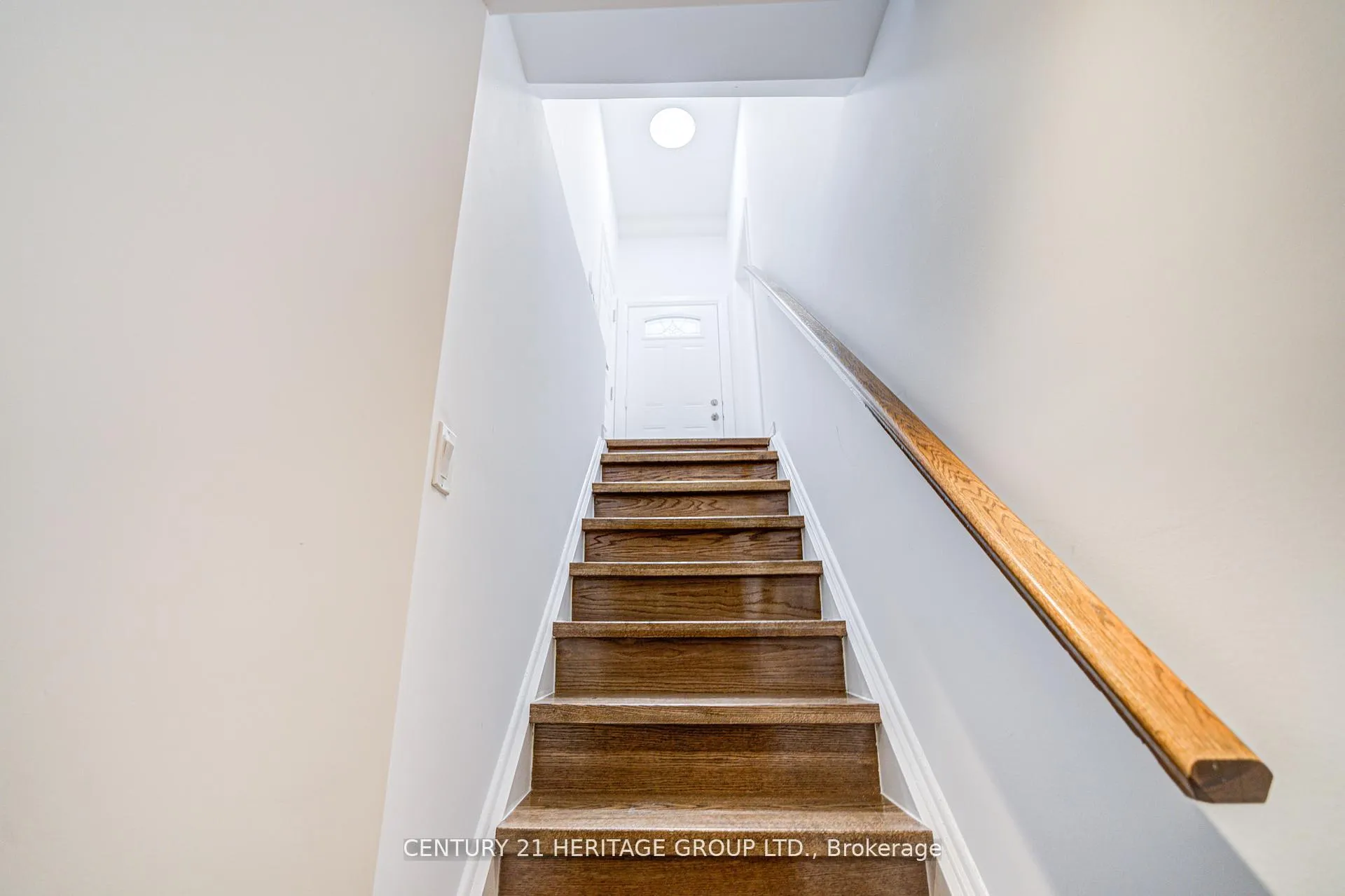 Photo 4 of 335 Vellore Avenue, Vaughan, Vellore Village — HOMEH