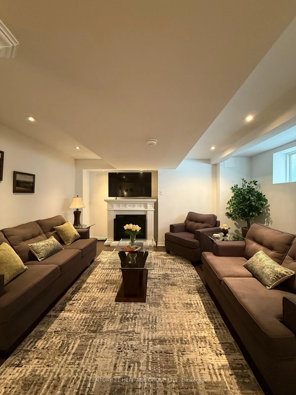 Photo 18 of 335 Vellore Avenue, Vaughan, Vellore Village — HOMEH