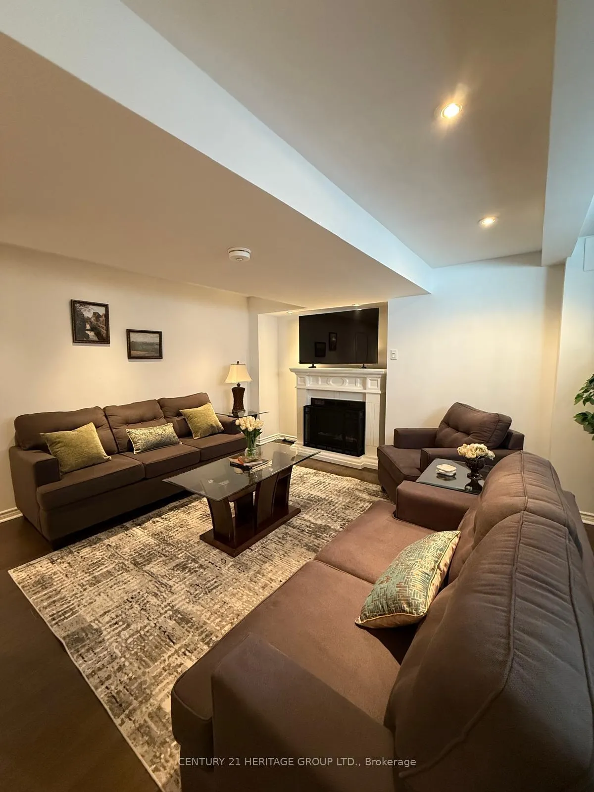 Photo 19 of 335 Vellore Avenue, Vaughan, Vellore Village — HOMEH