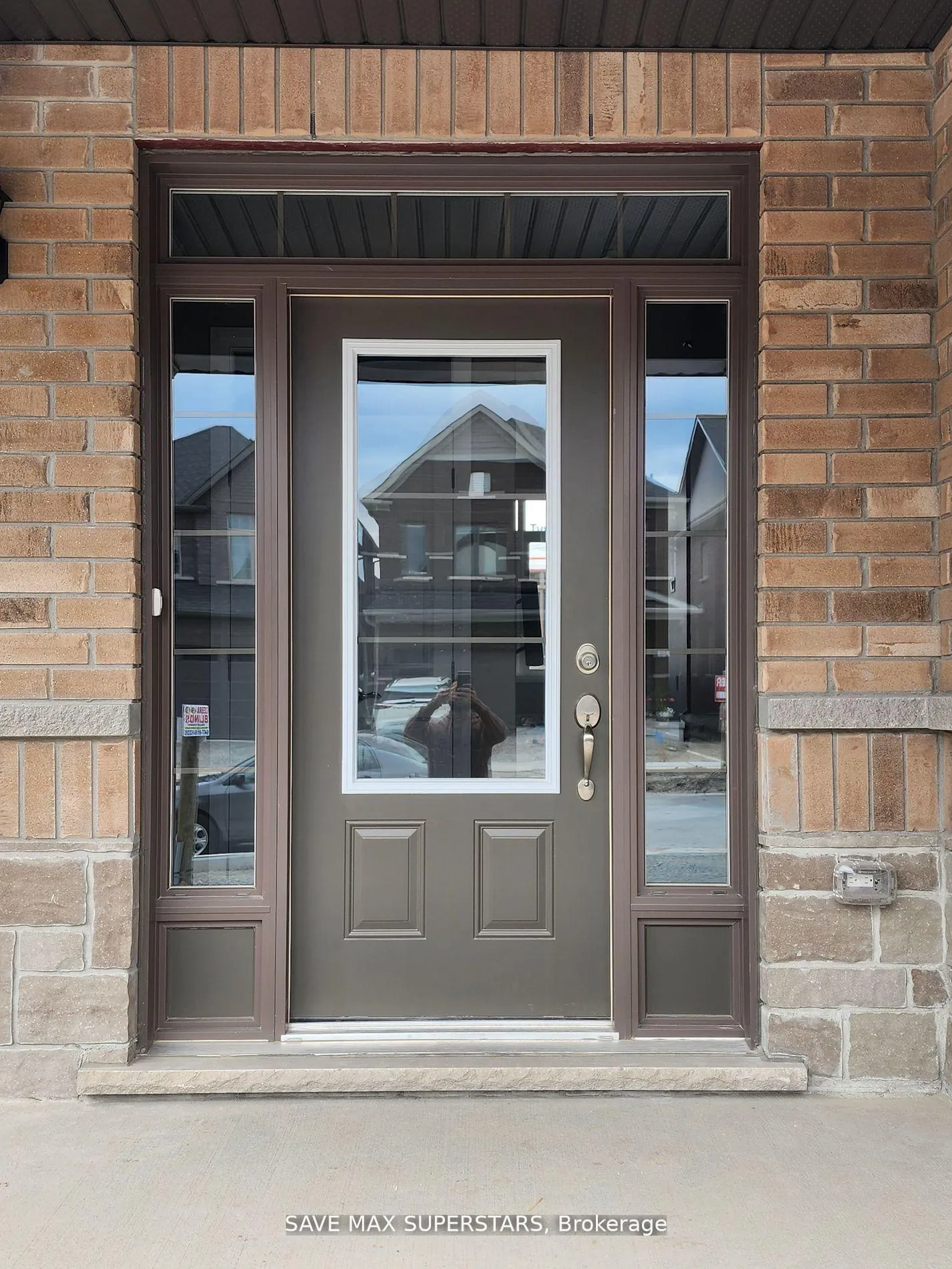 Photo 2 of 51 Copperhill Heights, Barrie, Rural Barrie Southeast — HOMEH
