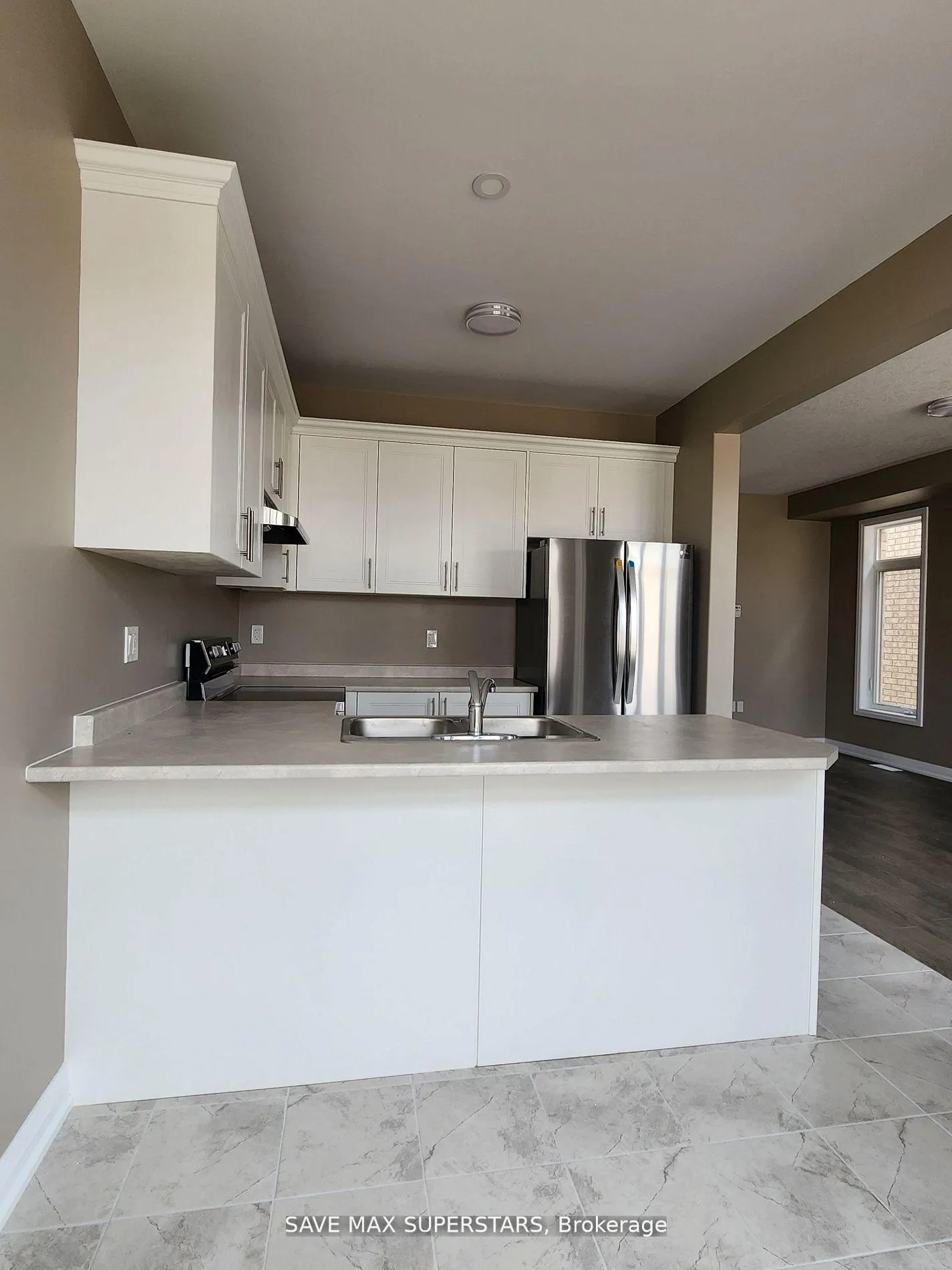 Photo 8 of 51 Copperhill Heights, Barrie, Rural Barrie Southeast — HOMEH