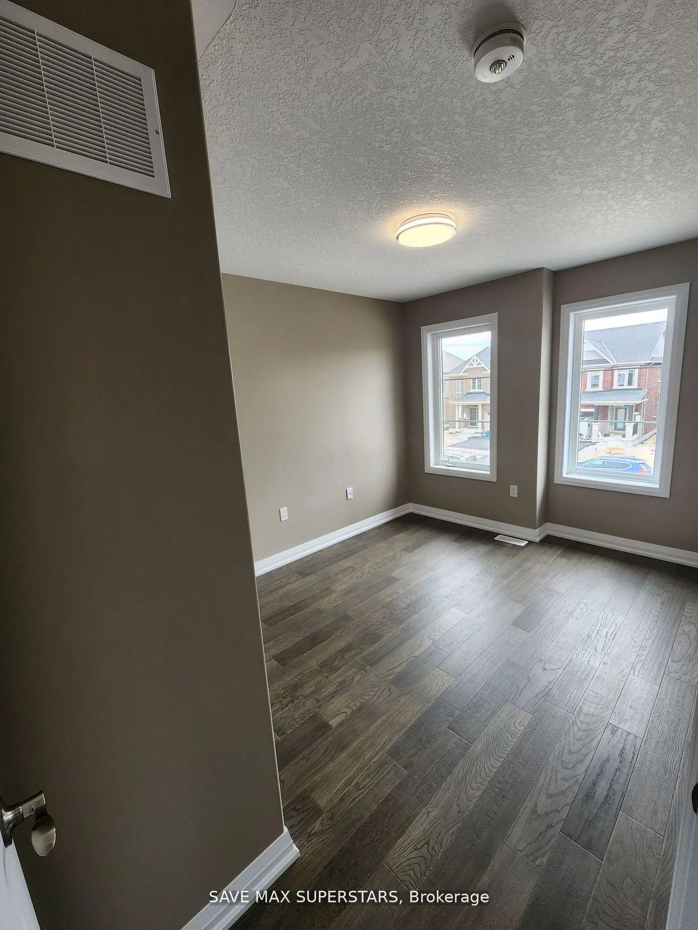 Photo 23 of 51 Copperhill Heights, Barrie, Rural Barrie Southeast — HOMEH
