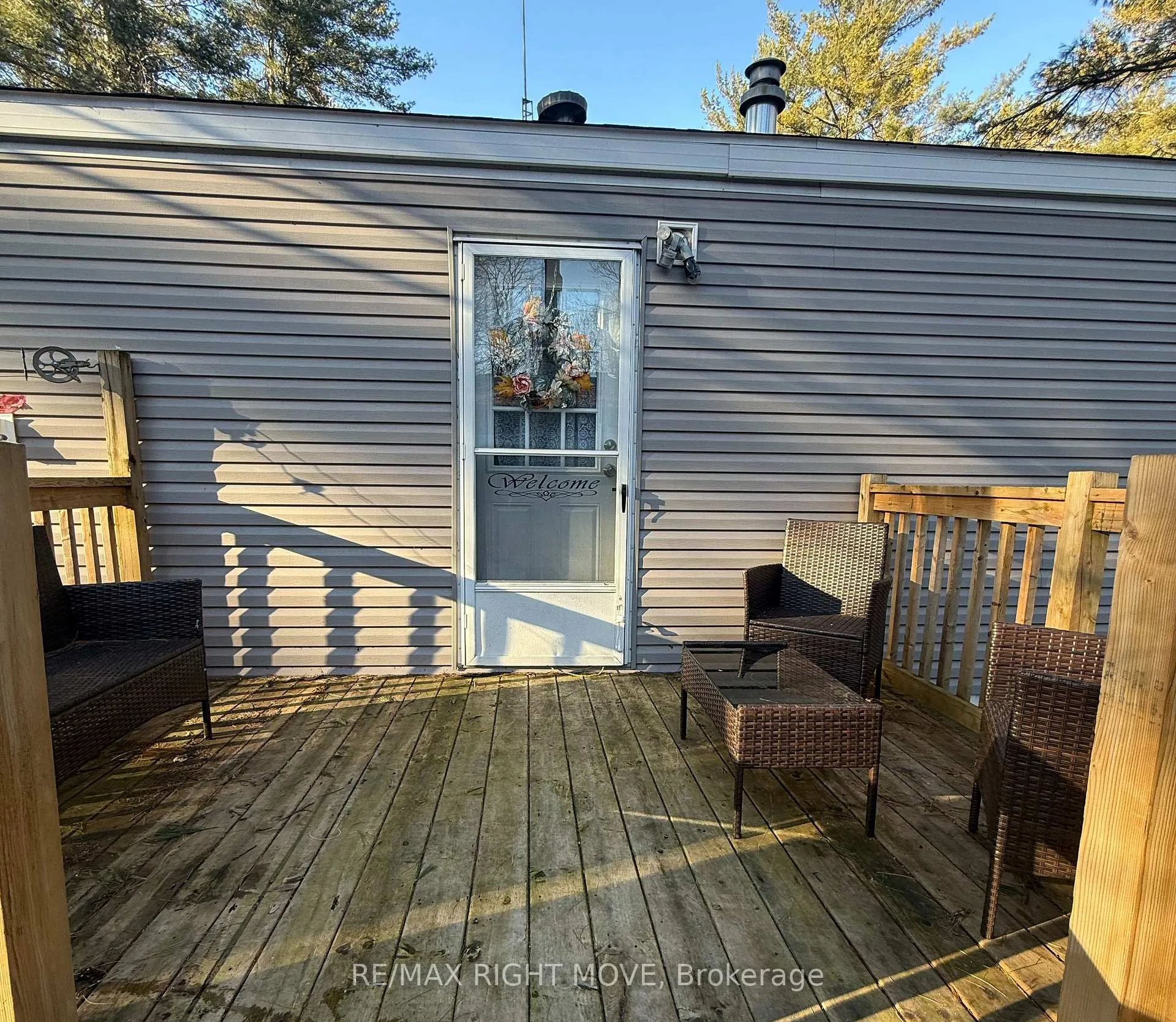 Photo 3 of 1050 4 Seasons Road, Gravenhurst, Morrison — HOMEH