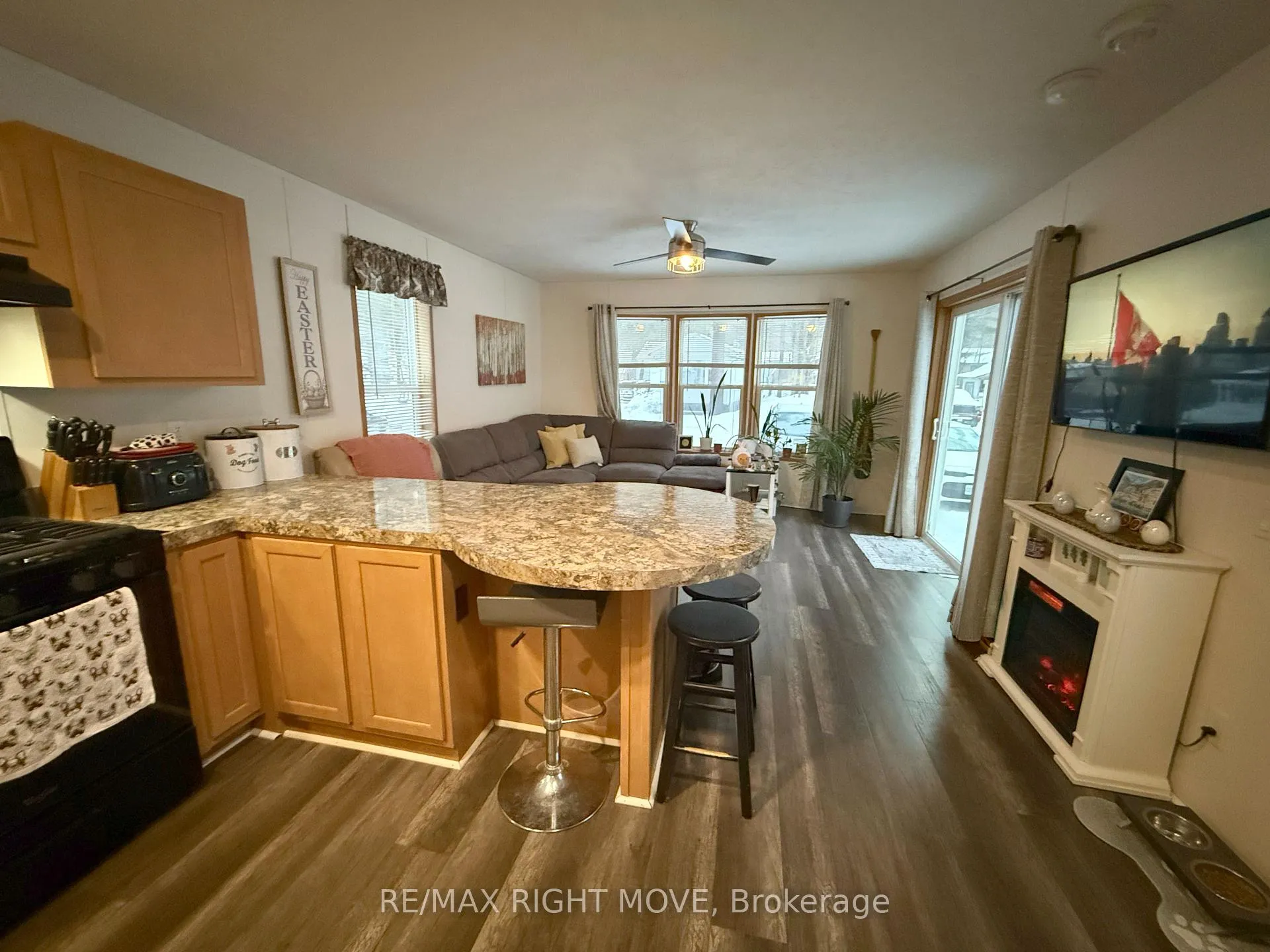 Photo 4 of 1050 4 Seasons Road, Gravenhurst, Morrison — HOMEH