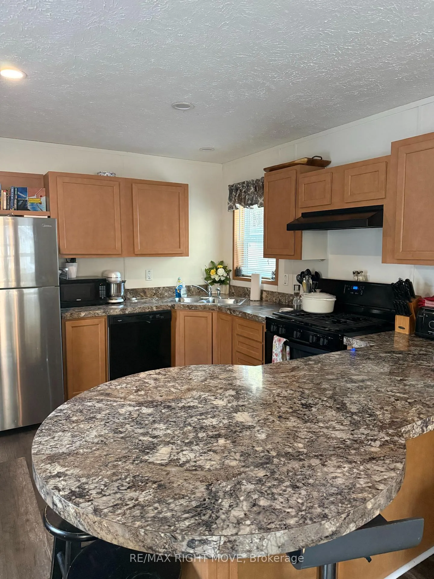 Photo 10 of 1050 4 Seasons Road, Gravenhurst, Morrison — HOMEH