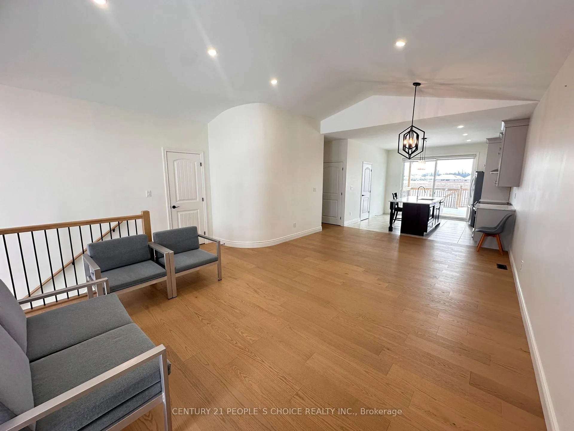 Photo 4 of Unit Main, 81 Kingsbridge Drive, Amherstburg — HOMEH