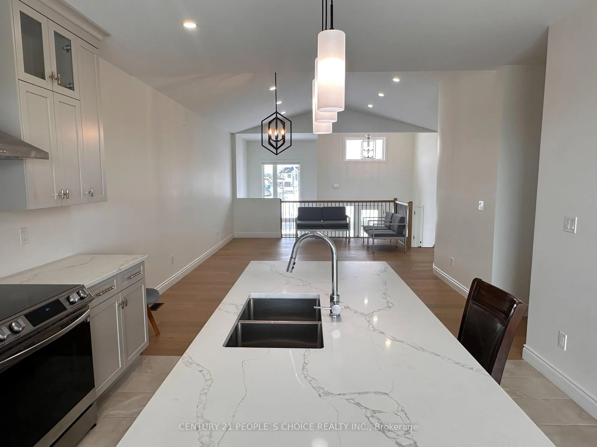 Photo 5 of Unit Main, 81 Kingsbridge Drive, Amherstburg — HOMEH