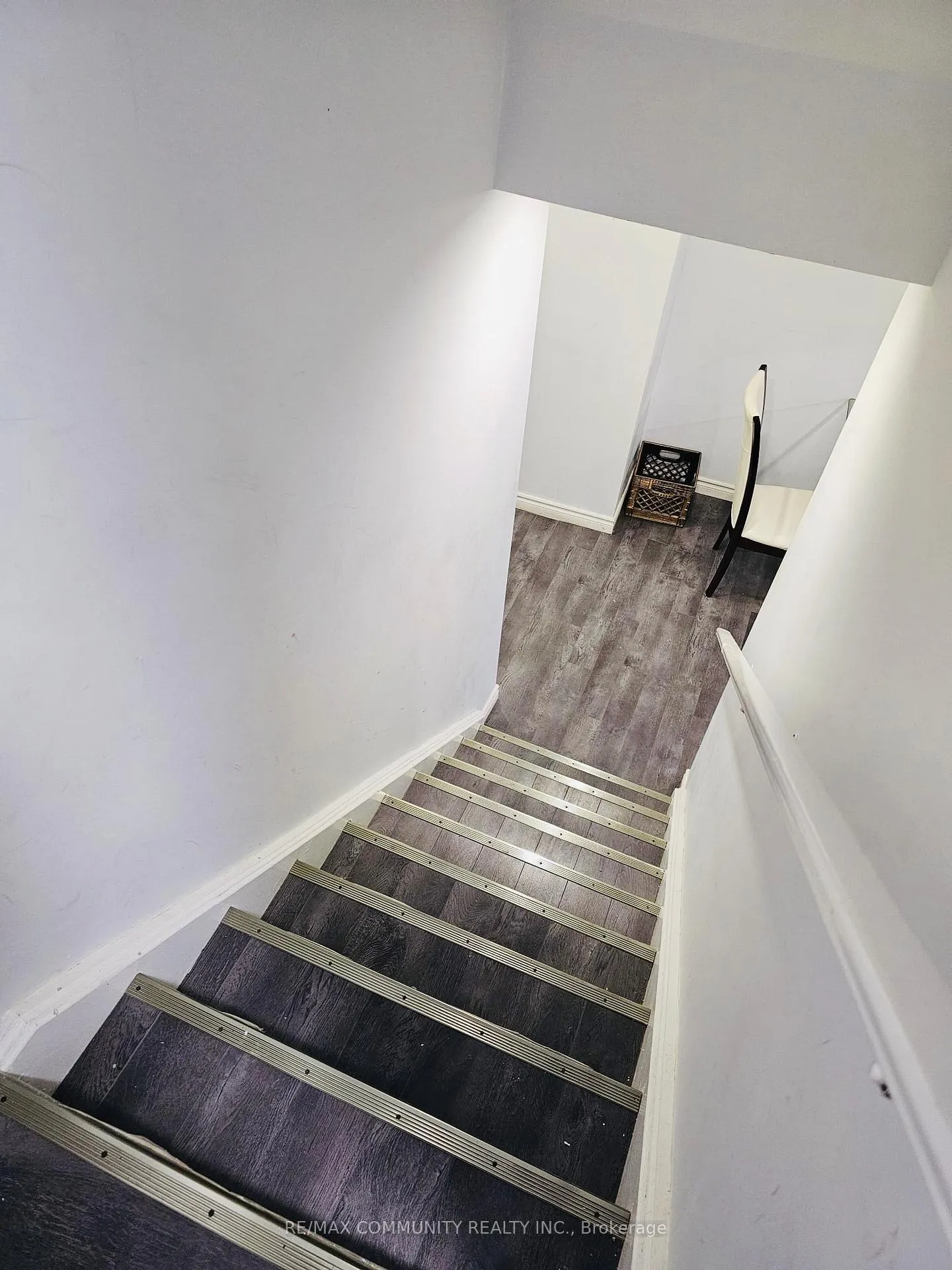 Photo 2 of 137 Hyperion Court, Oshawa, Windfields — HOMEH