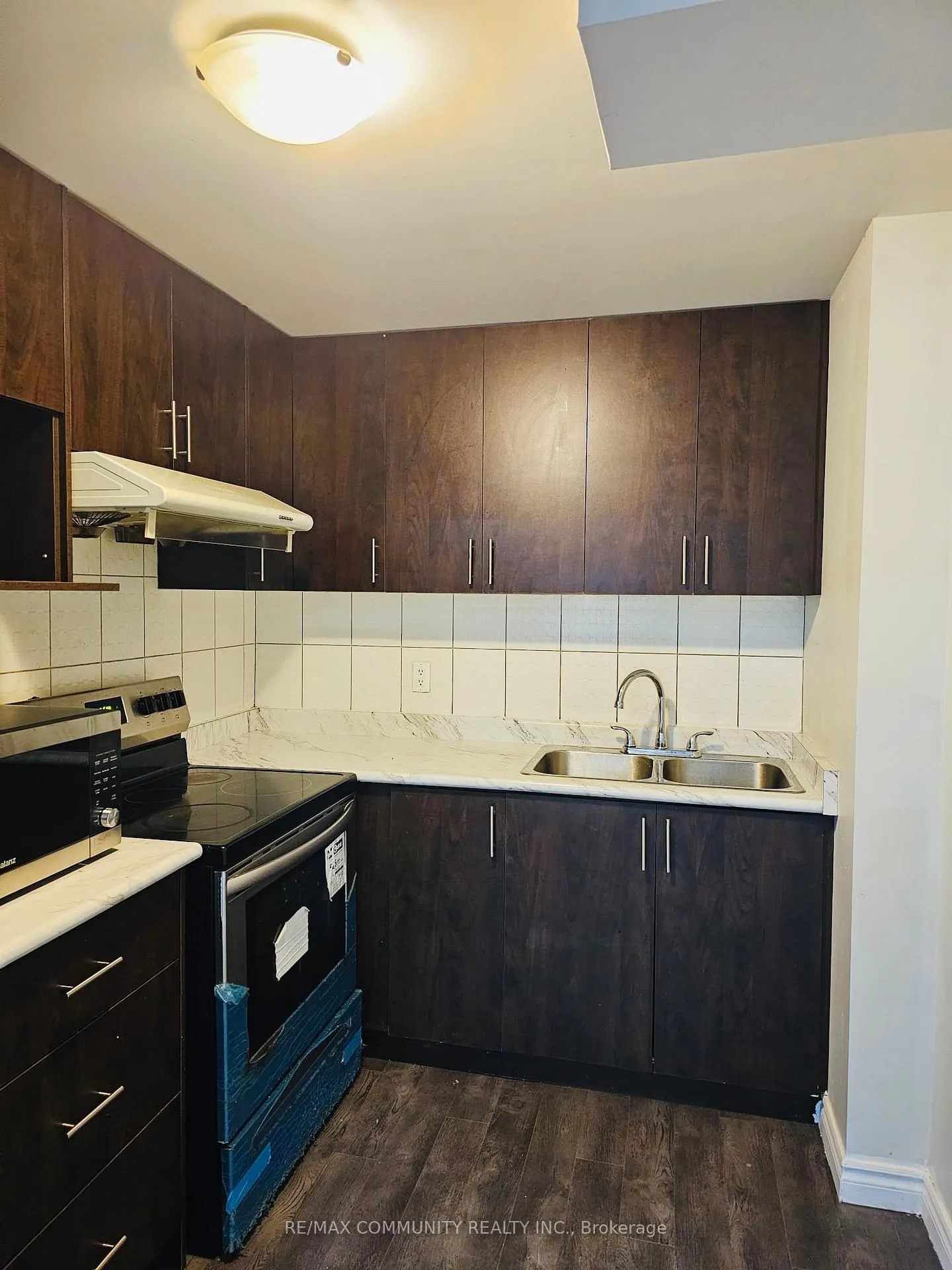 Photo 6 of 137 Hyperion Court, Oshawa, Windfields — HOMEH