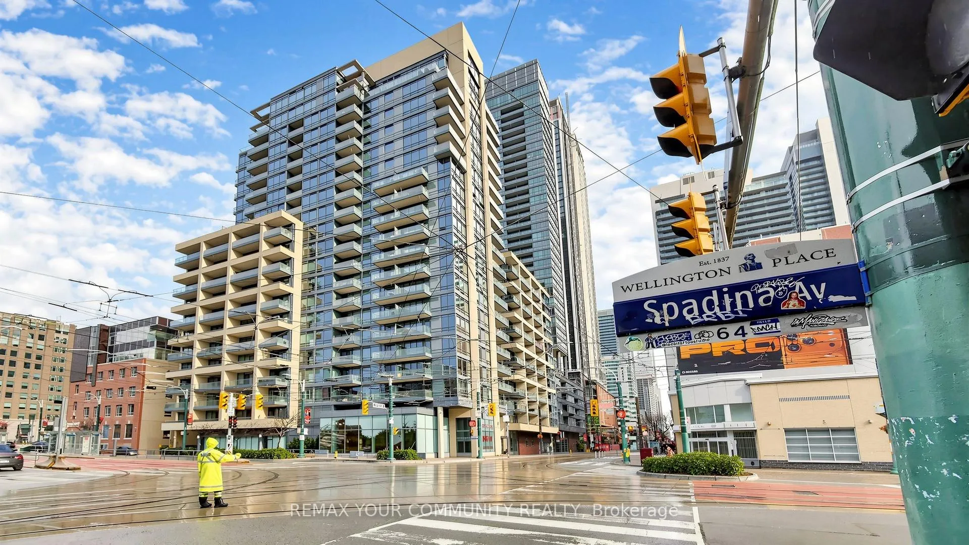 Photo 1 of Unit 310, 438 King Street W, Toronto, Waterfront Communities — HOMEH