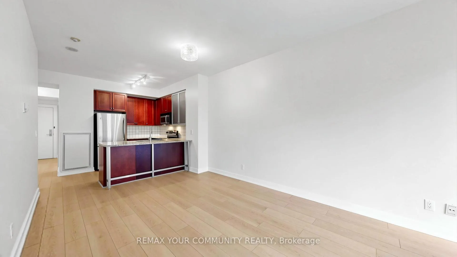 Photo 5 of Unit 310, 438 King Street W, Toronto, Waterfront Communities — HOMEH