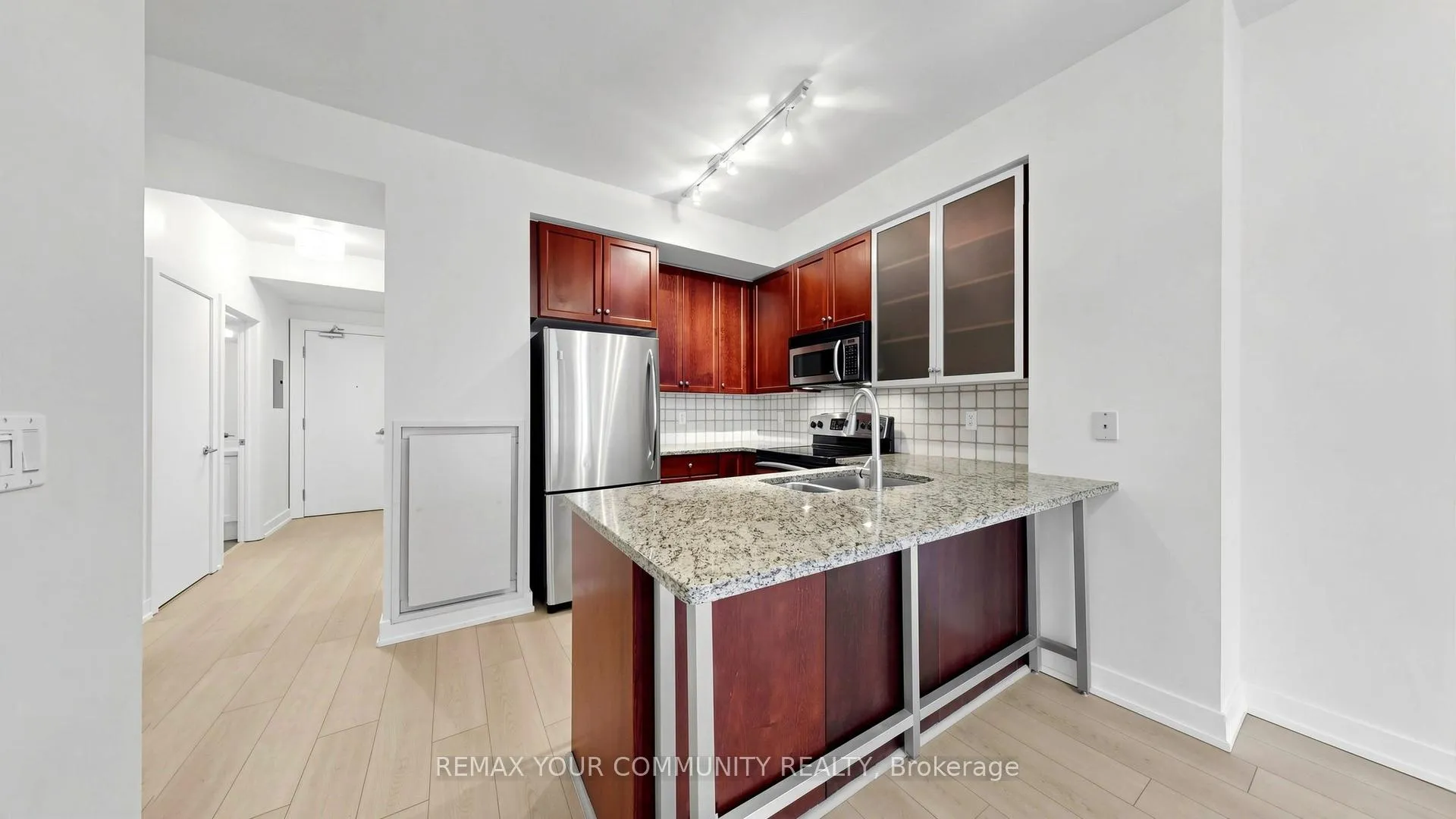 Photo 6 of Unit 310, 438 King Street W, Toronto, Waterfront Communities — HOMEH