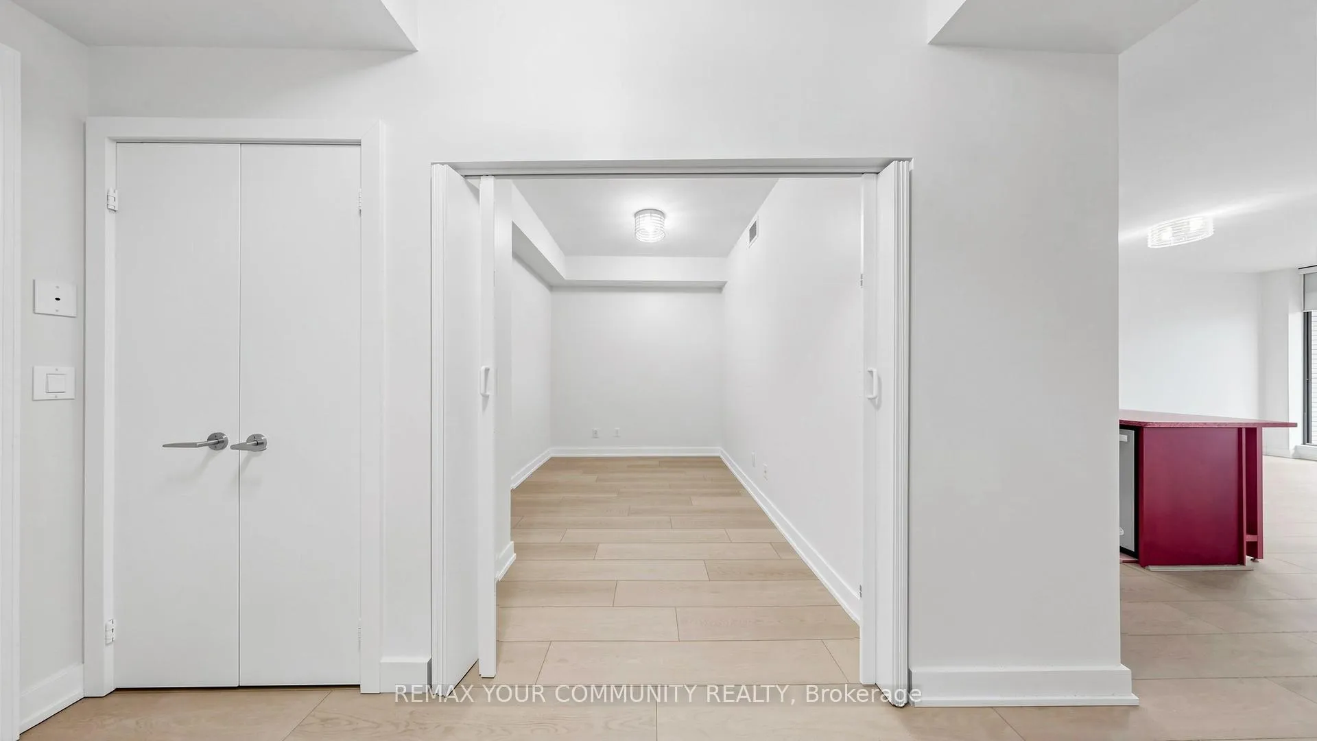 Photo 9 of Unit 310, 438 King Street W, Toronto, Waterfront Communities — HOMEH